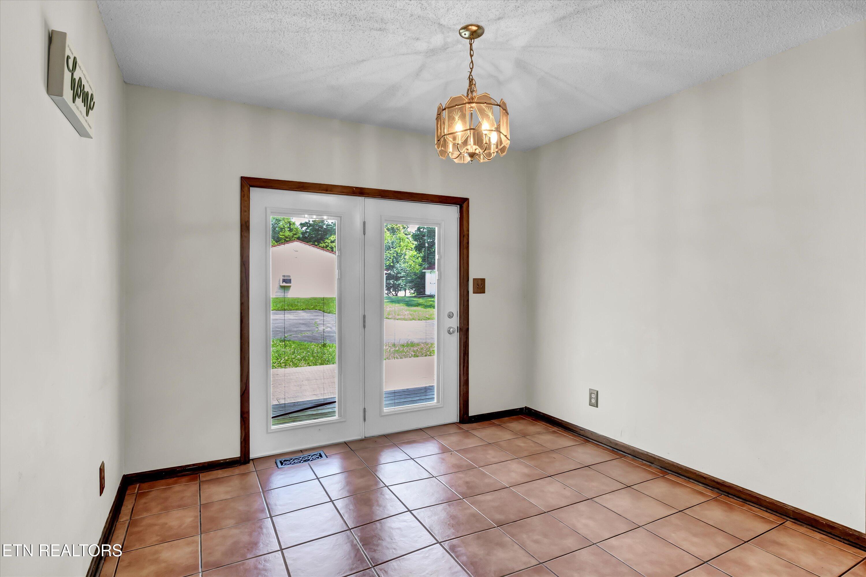 3303 Wimpole Avenue Knoxville TN 37914