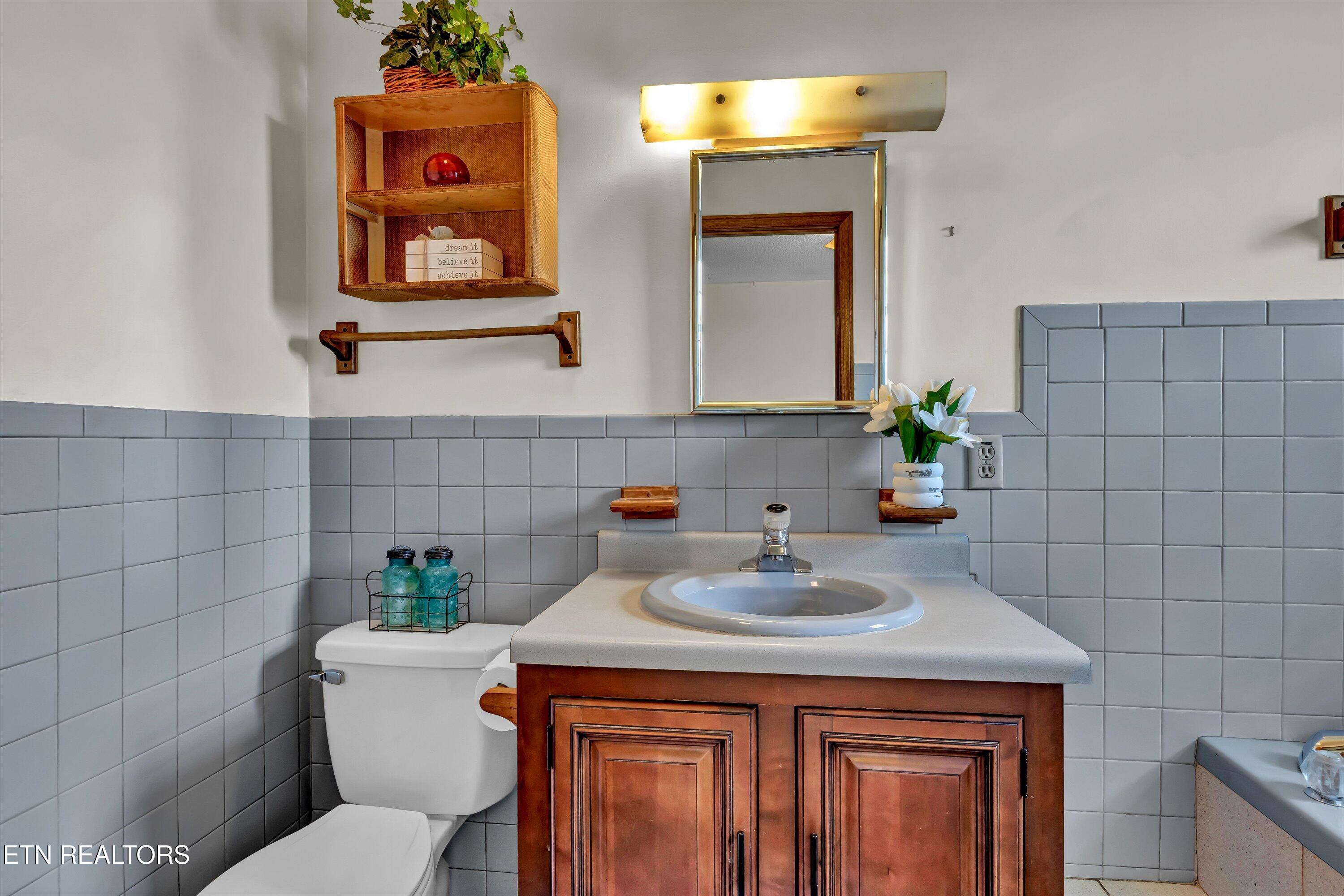 3303 Wimpole Avenue Knoxville TN 37914