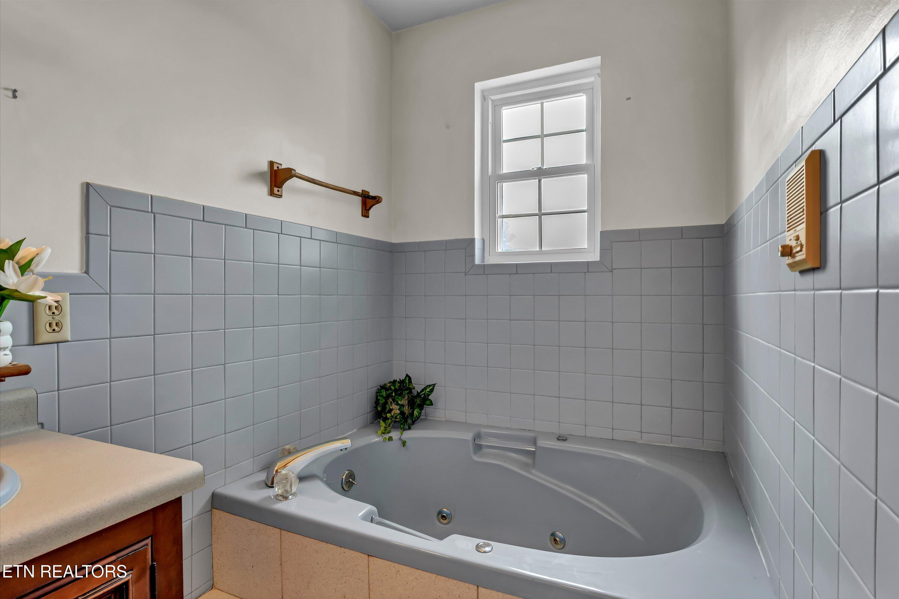 3303 Wimpole Avenue Knoxville TN 37914