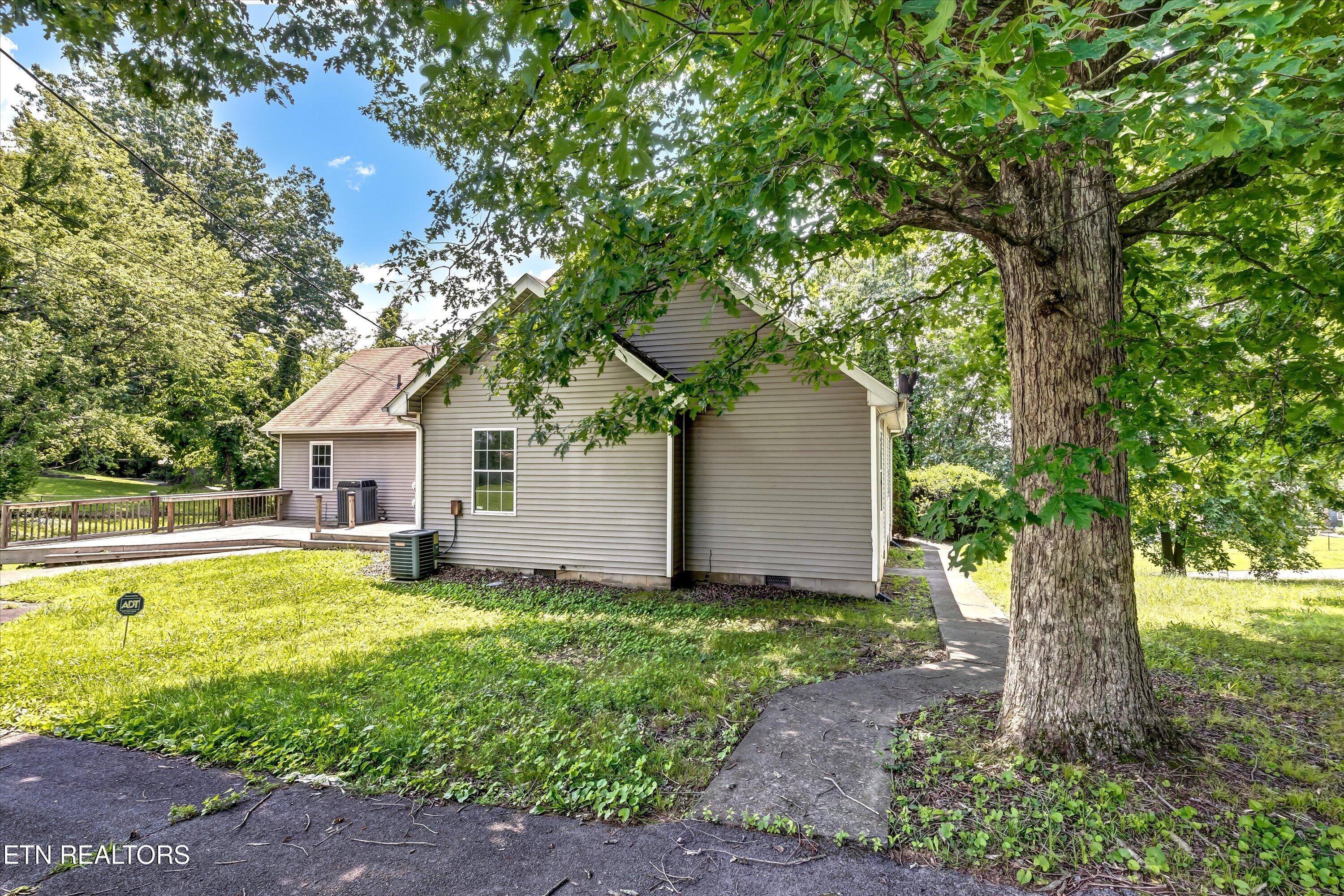 3303 Wimpole Avenue Knoxville TN 37914