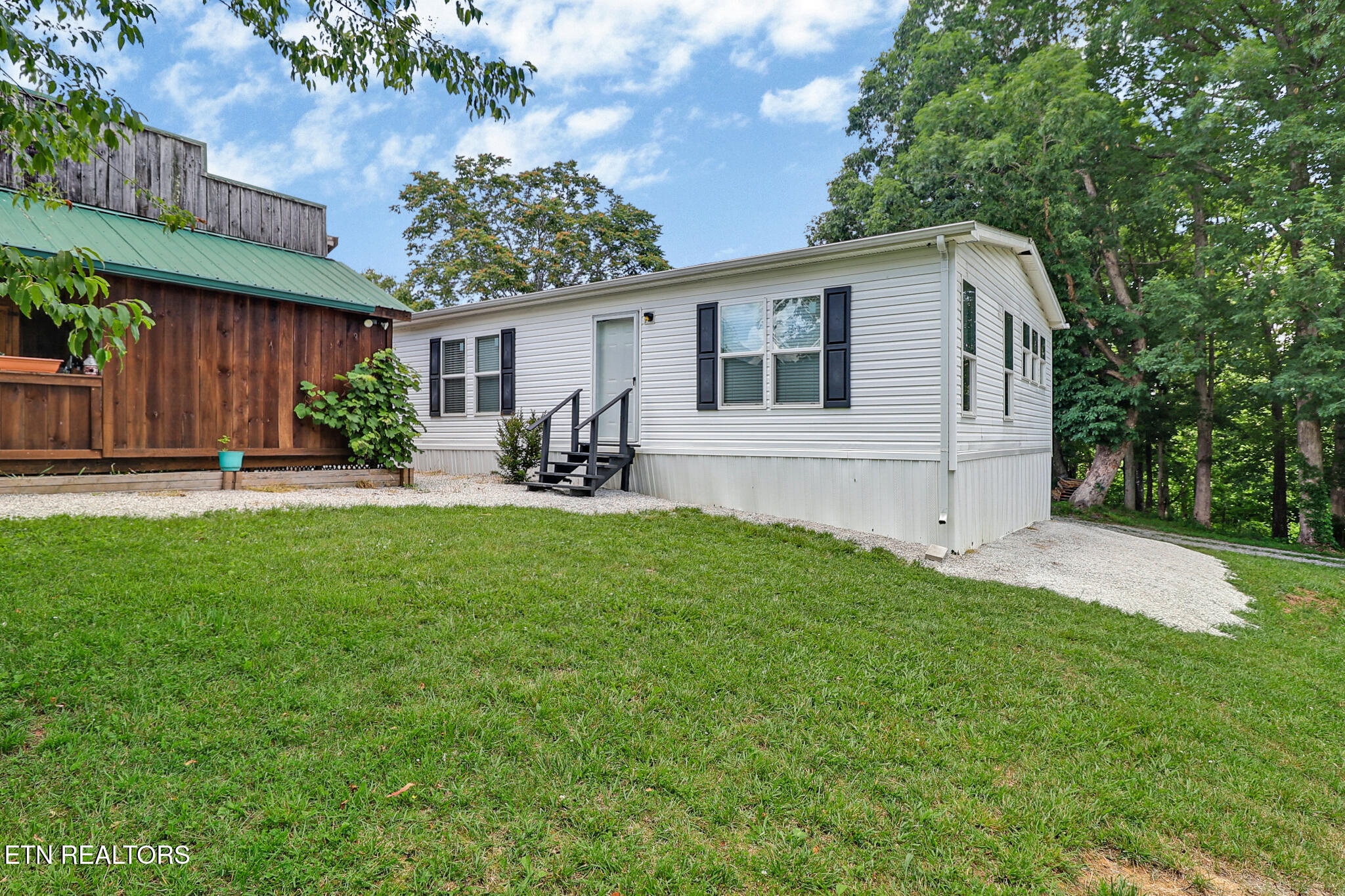 527 Stilts Lane Jamestown TN 38556