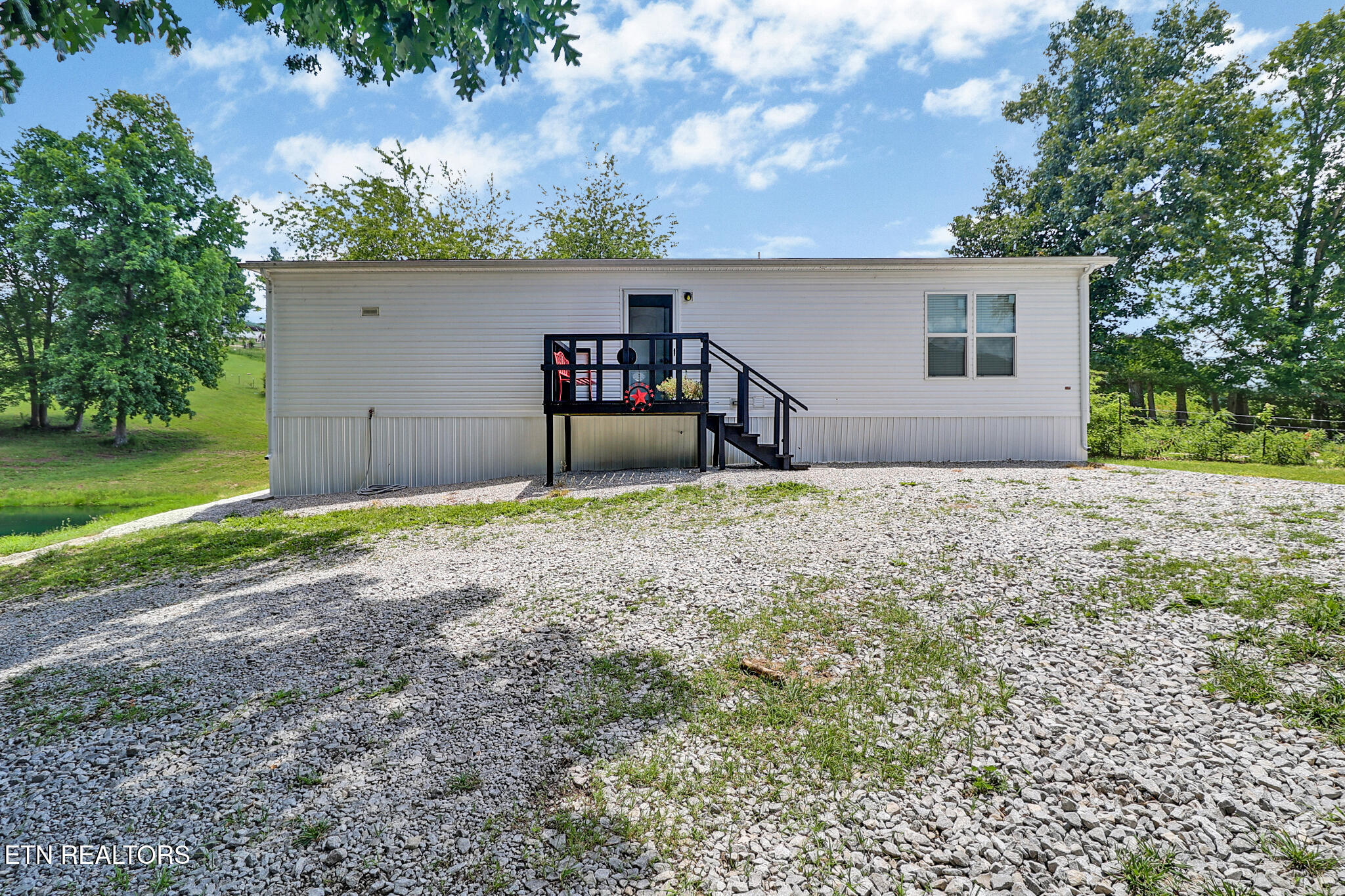 527 Stilts Lane Jamestown TN 38556