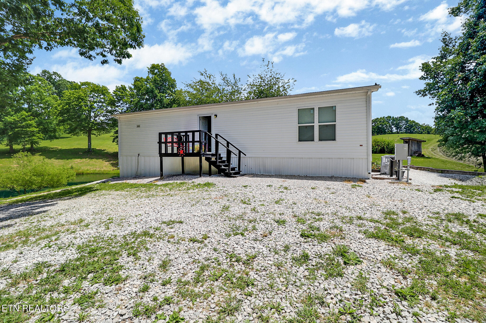 527 Stilts Lane Jamestown TN 38556