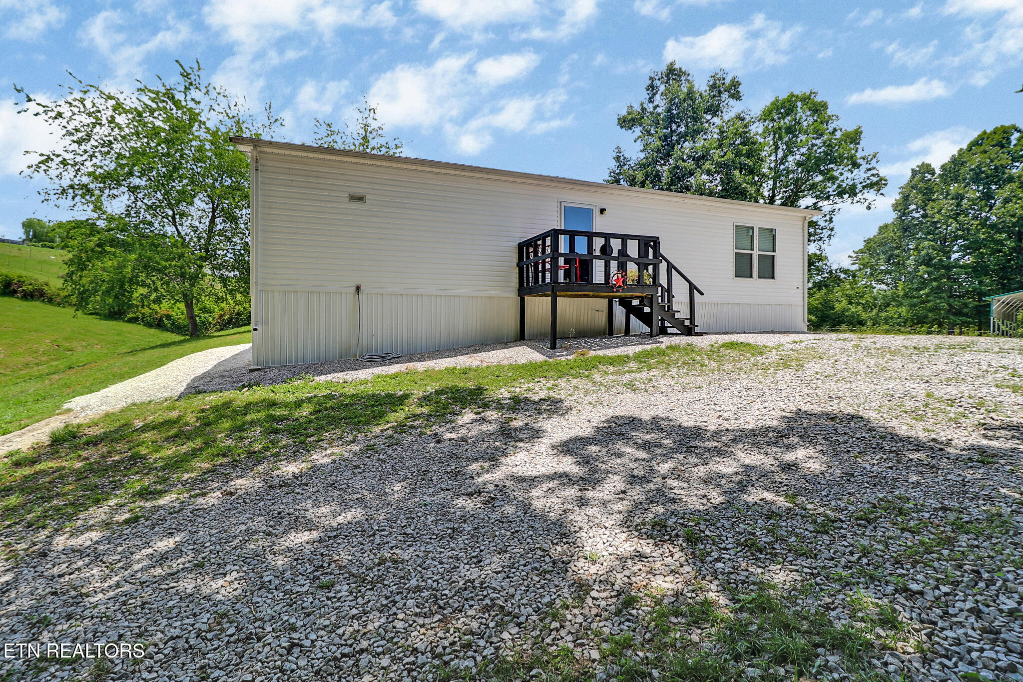 527 Stilts Lane Jamestown TN 38556