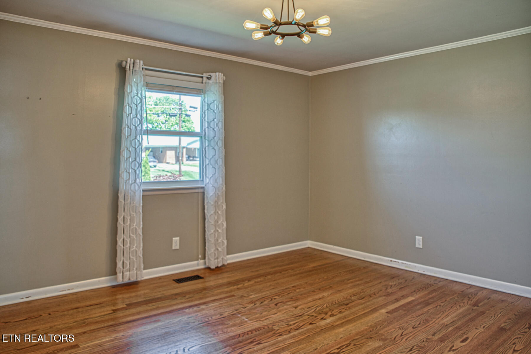 858 Greenland Avenue Cookeville TN 38501