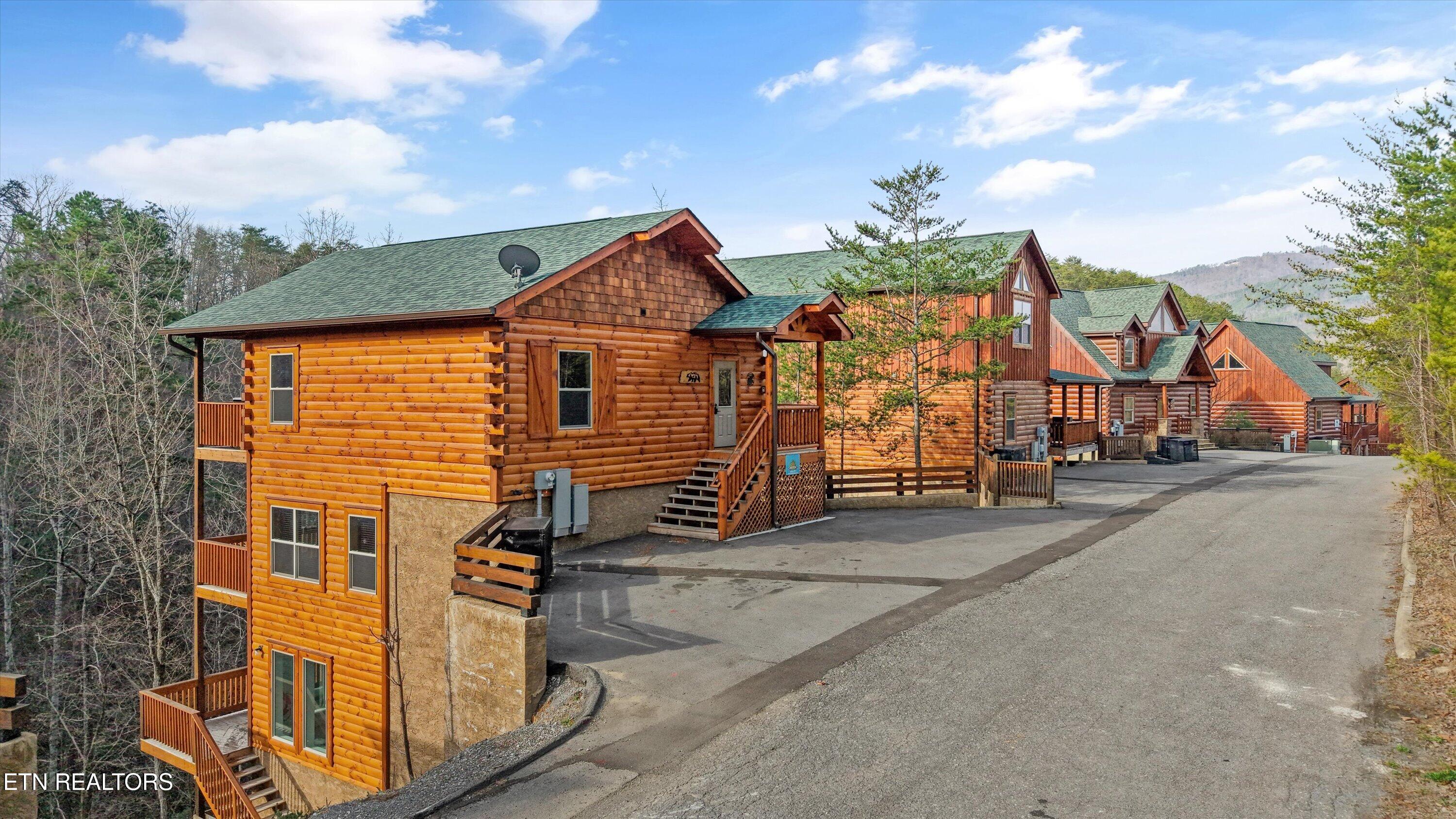 2182 Bear Haven Way Sevierville TN 37862
