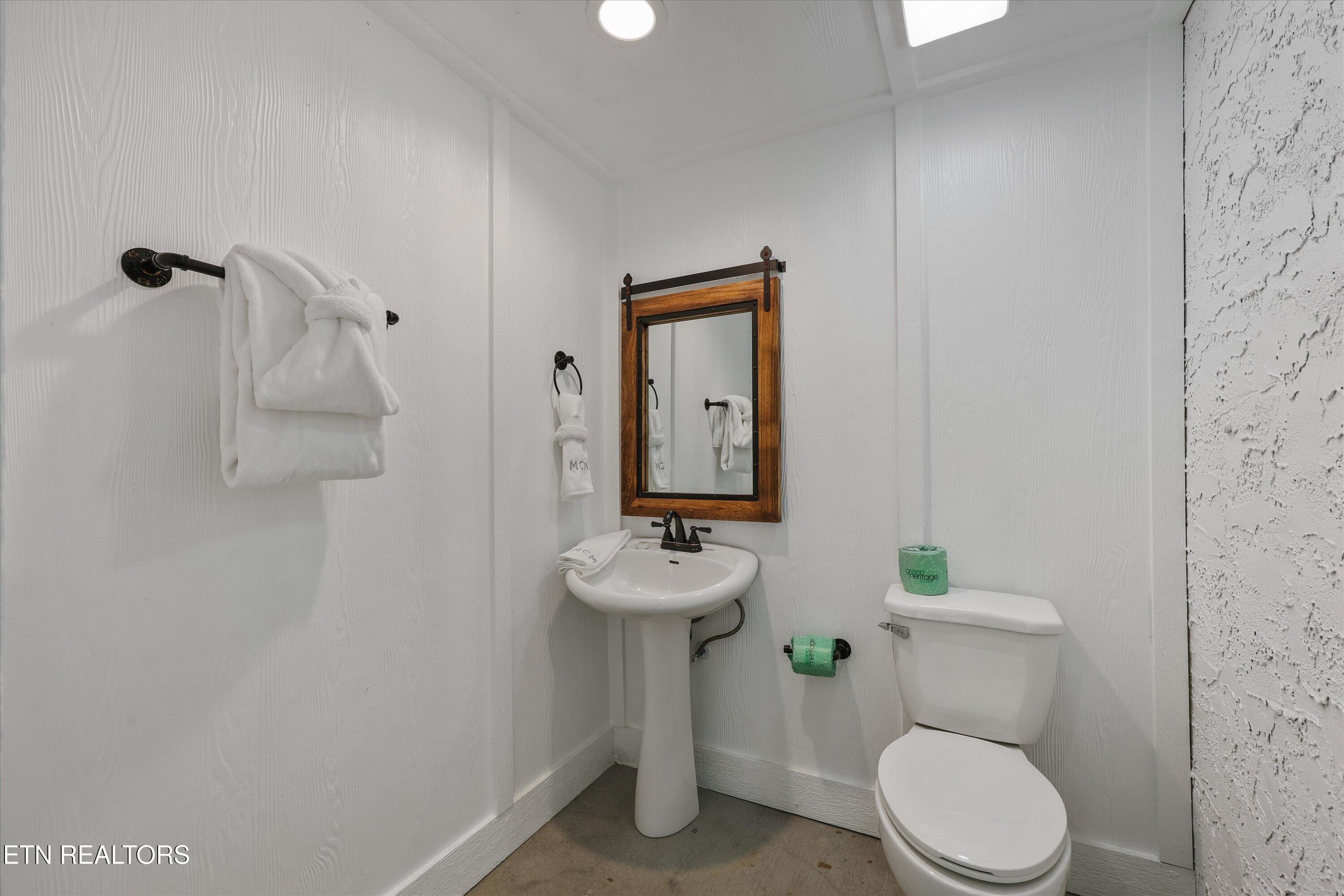 2182 Bear Haven Way Sevierville TN 37862