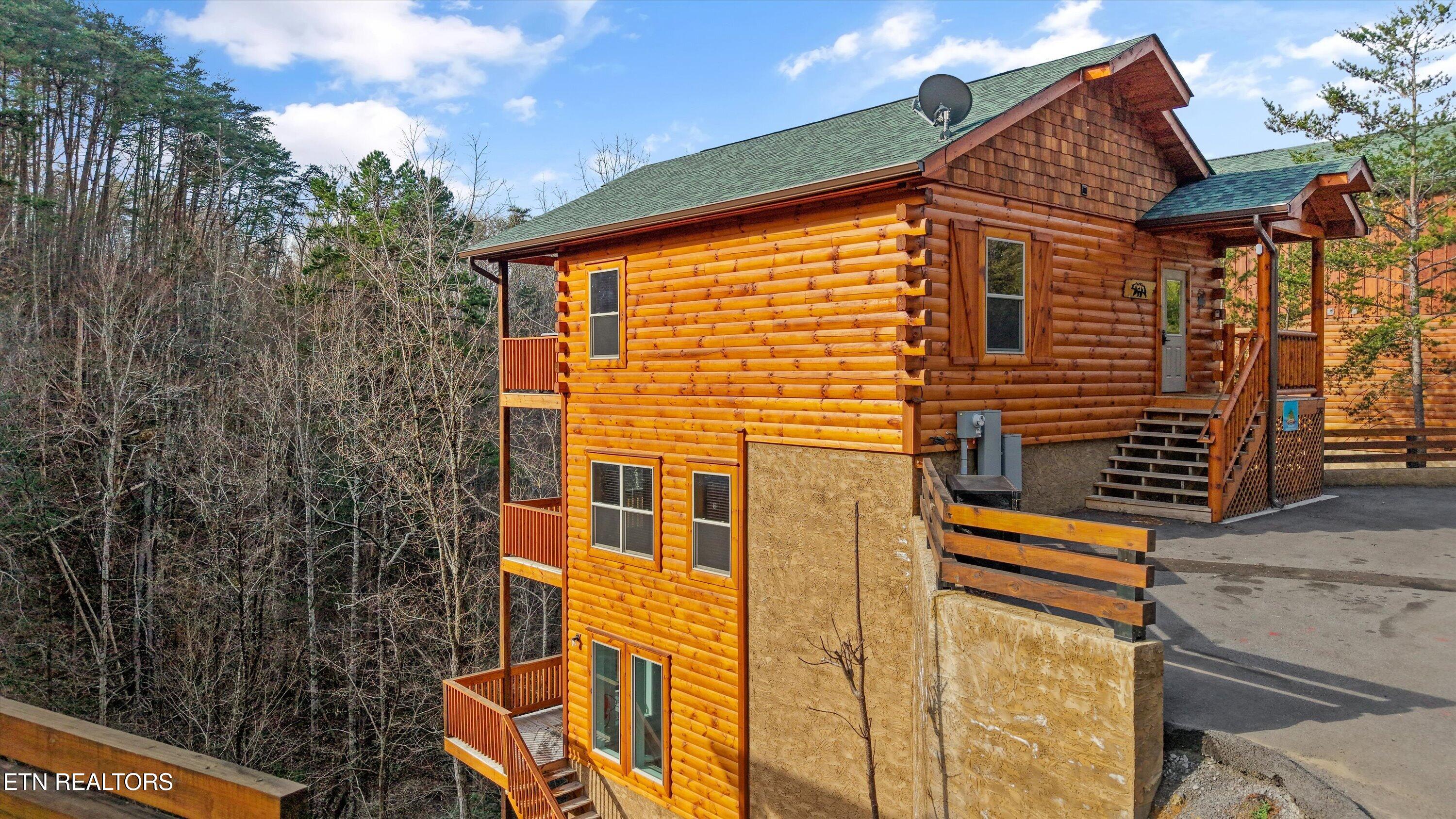 2182 Bear Haven Way Sevierville TN 37862