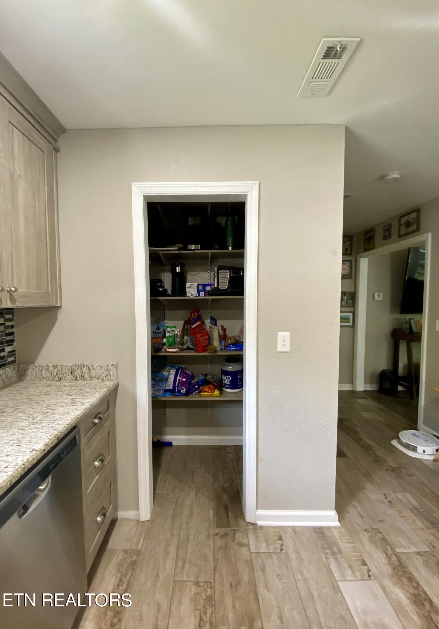 207 Blackburn Lane Lenoir City TN 37771