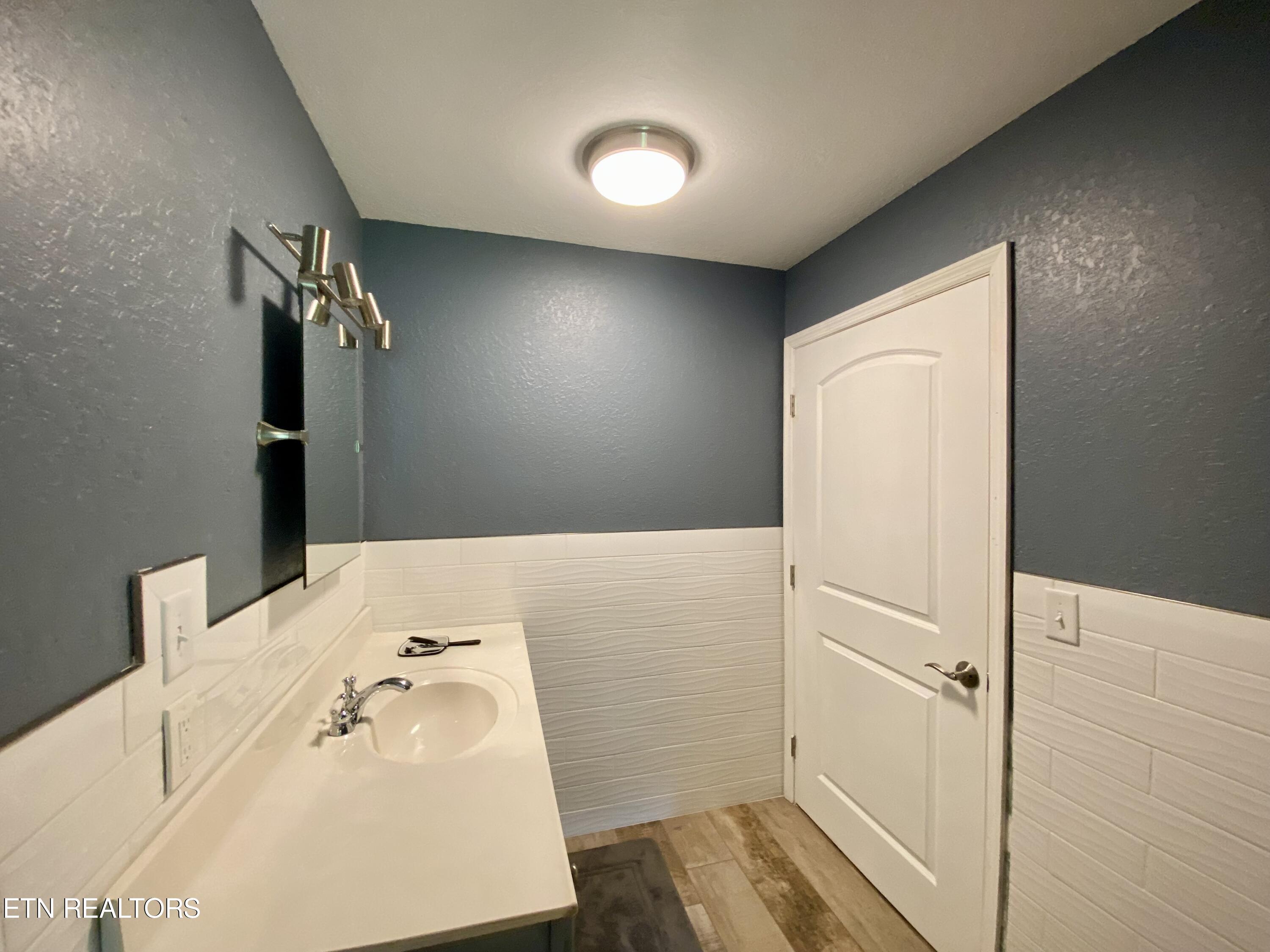 207 Blackburn Lane Lenoir City TN 37771