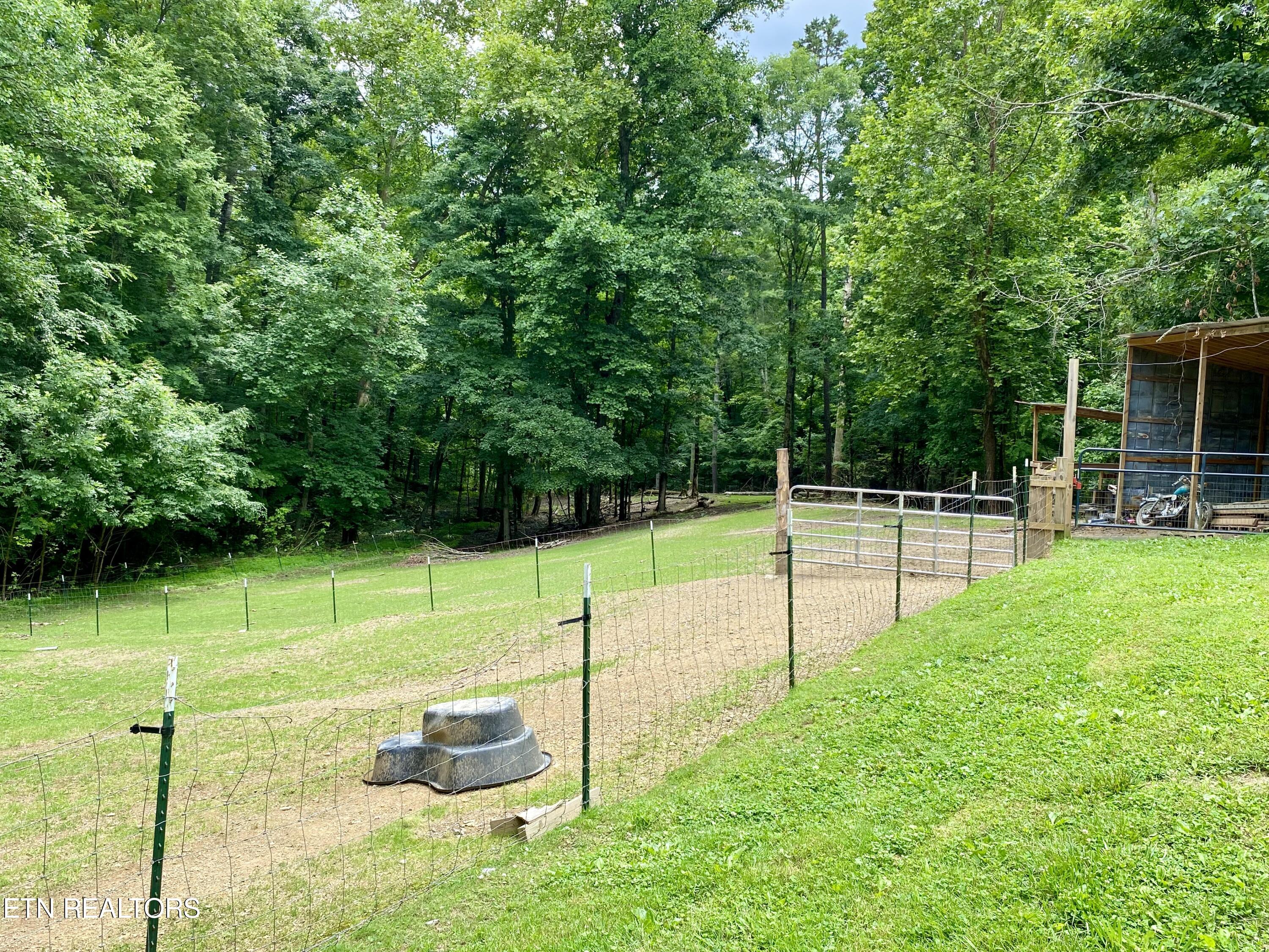 207 Blackburn Lane Lenoir City TN 37771