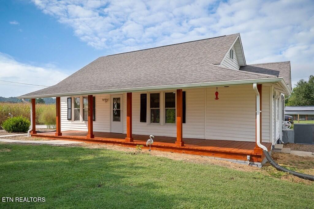 1462 Franks Ferry Road Sparta TN 38583