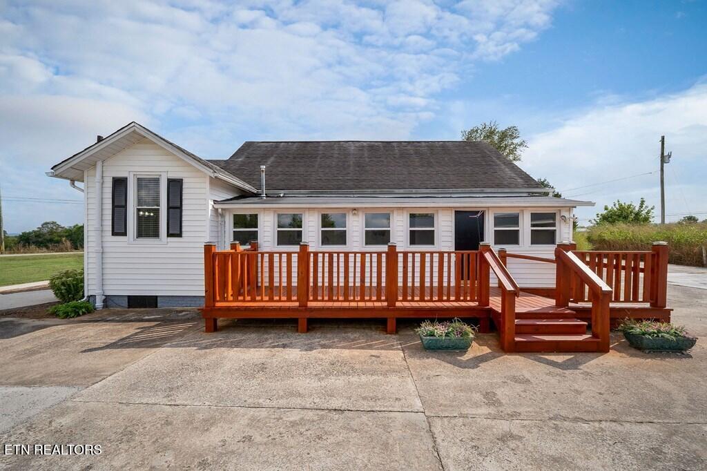 1462 Franks Ferry Road Sparta TN 38583