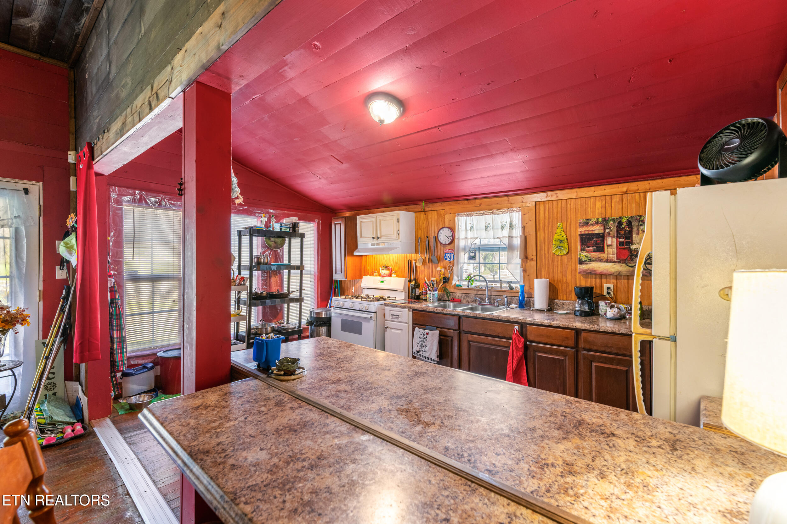 526 Old Middlesboro Highway Lafollette TN 37766