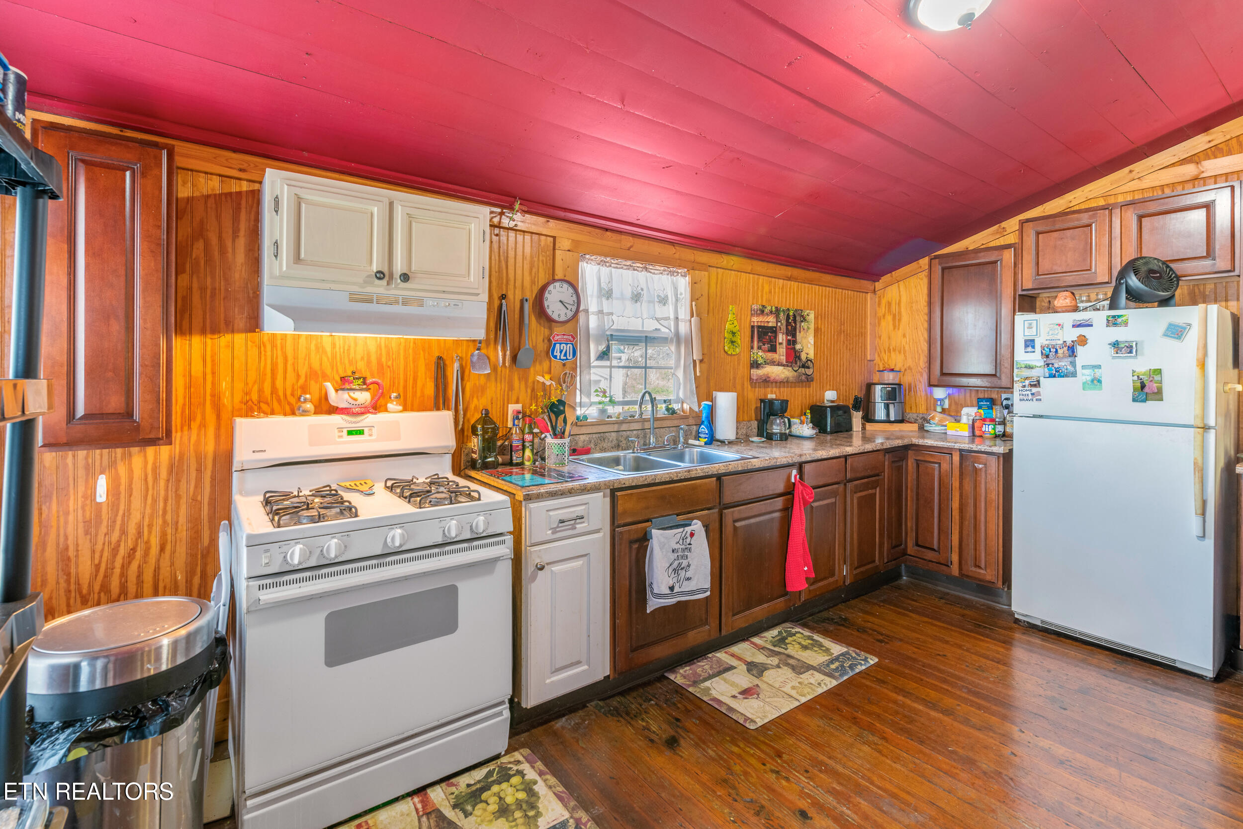 526 Old Middlesboro Highway Lafollette TN 37766
