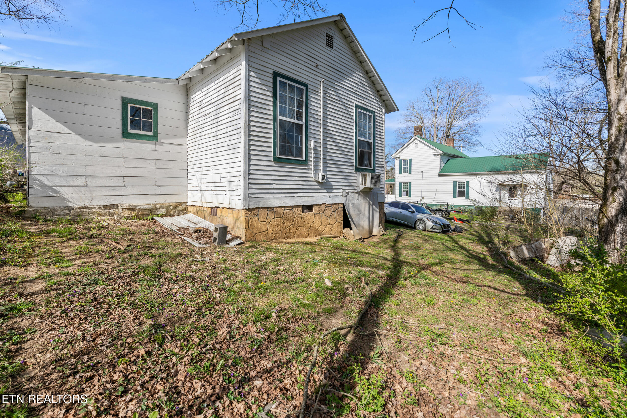 526 Old Middlesboro Highway Lafollette TN 37766
