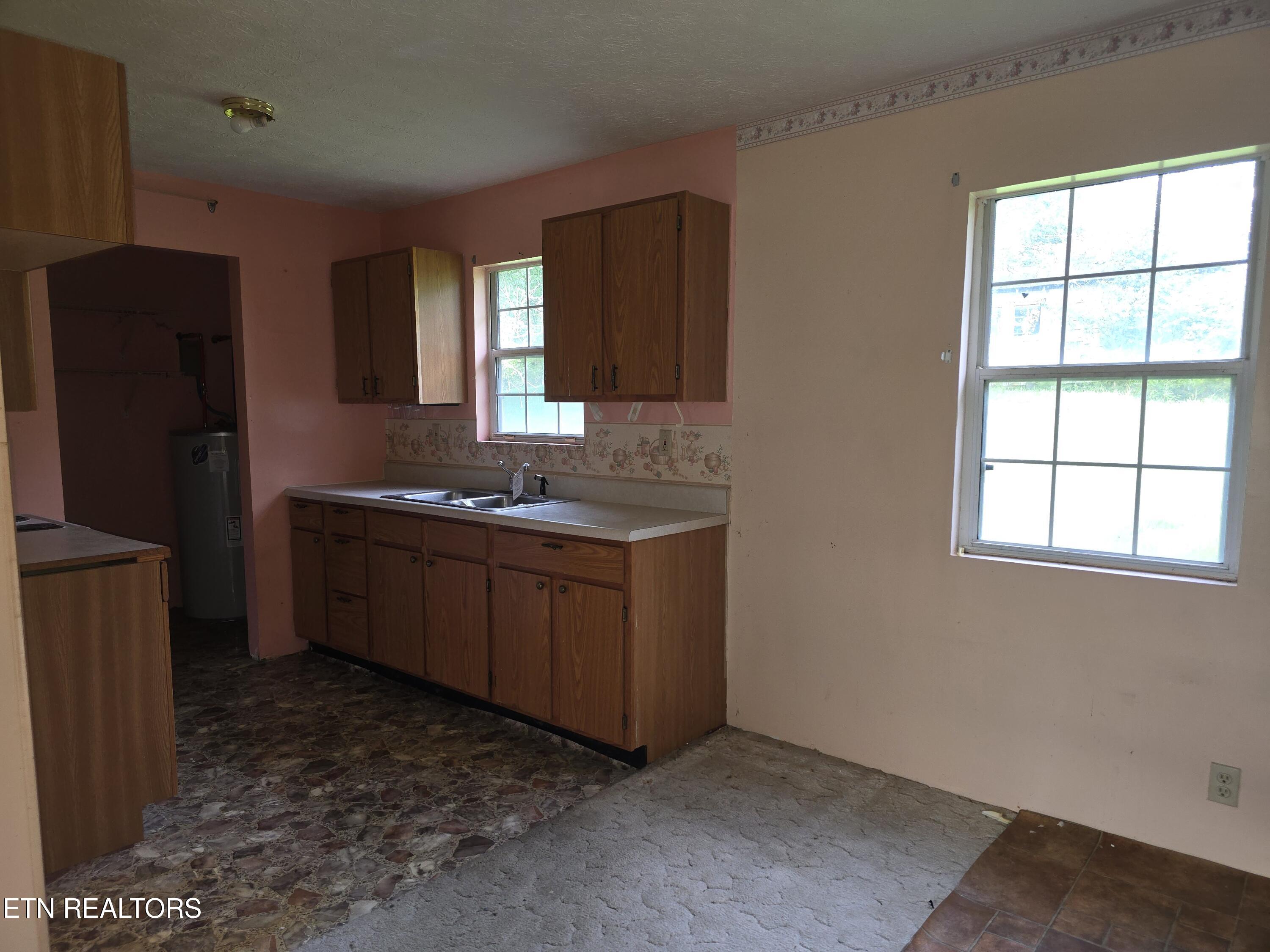 404 Cedar Fork Road Tazewell TN 37879
