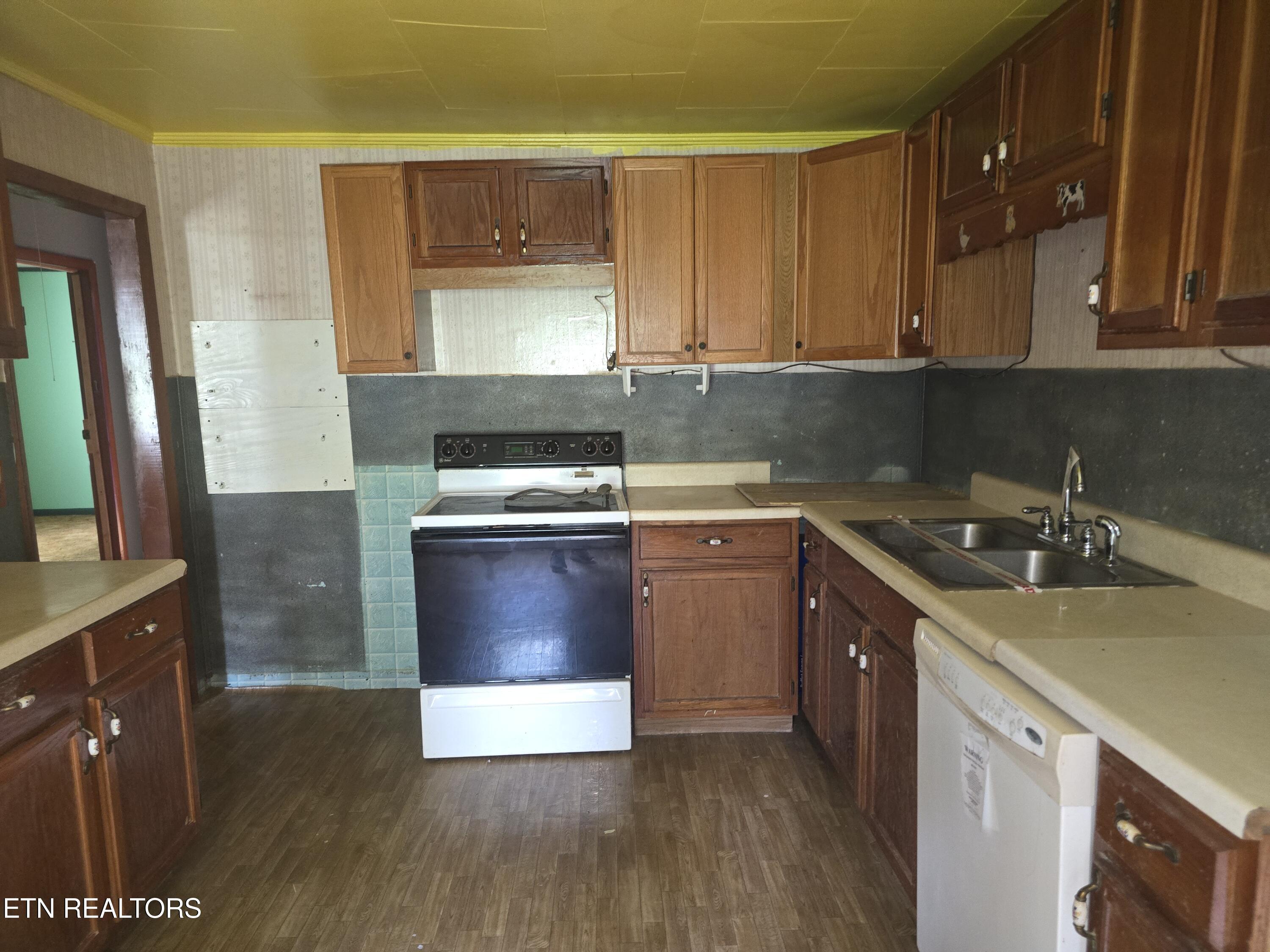 404 Cedar Fork Road Tazewell TN 37879