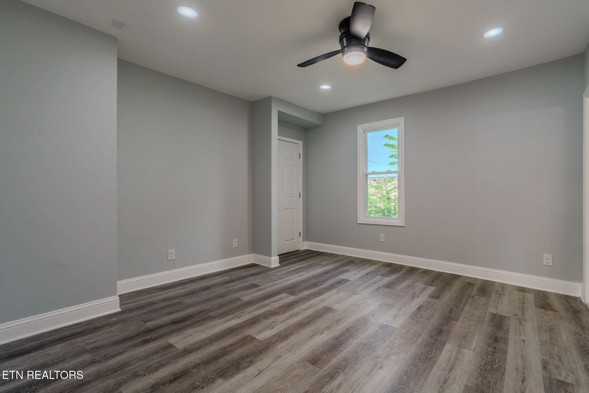125 N Chamberlain Avenue Rockwood TN 37854