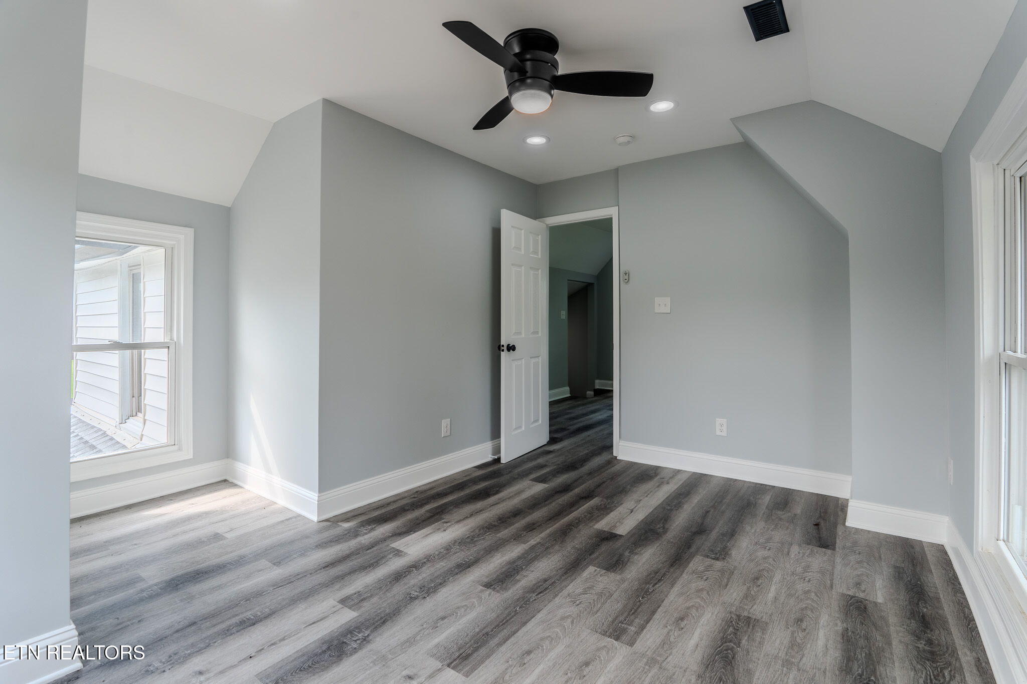 125 N Chamberlain Avenue Rockwood TN 37854