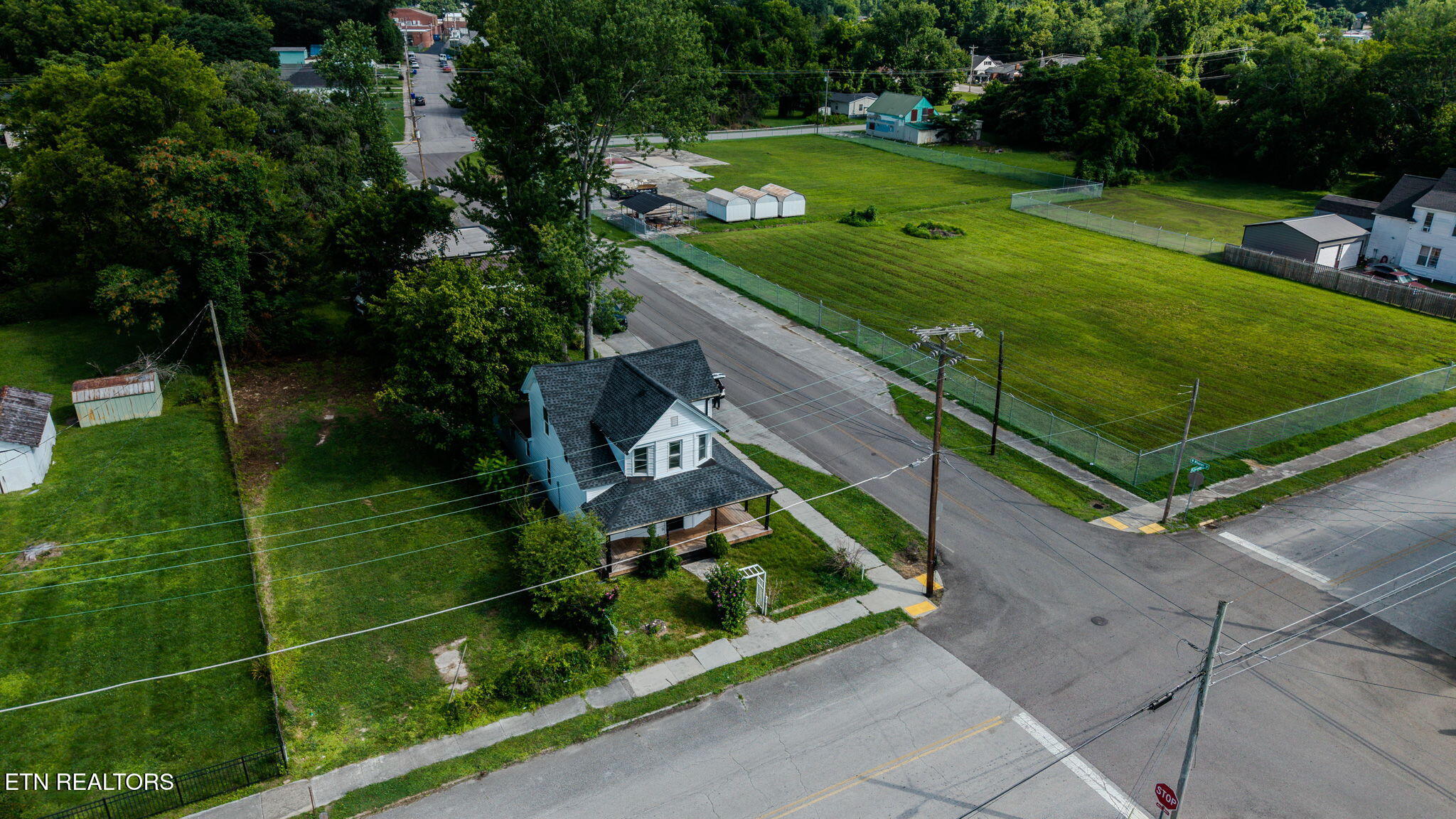 125 N Chamberlain Avenue Rockwood TN 37854