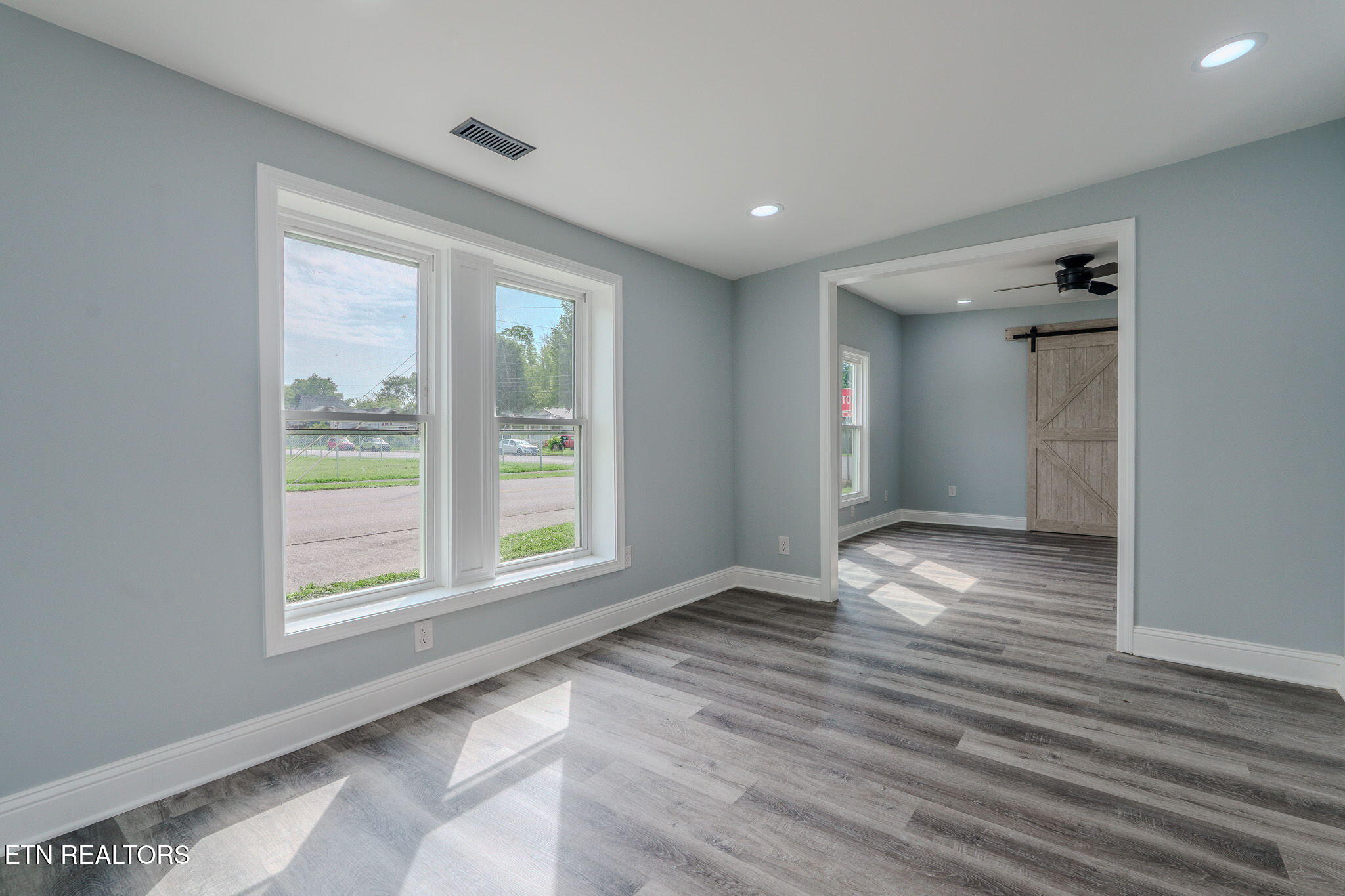 125 N Chamberlain Avenue Rockwood TN 37854