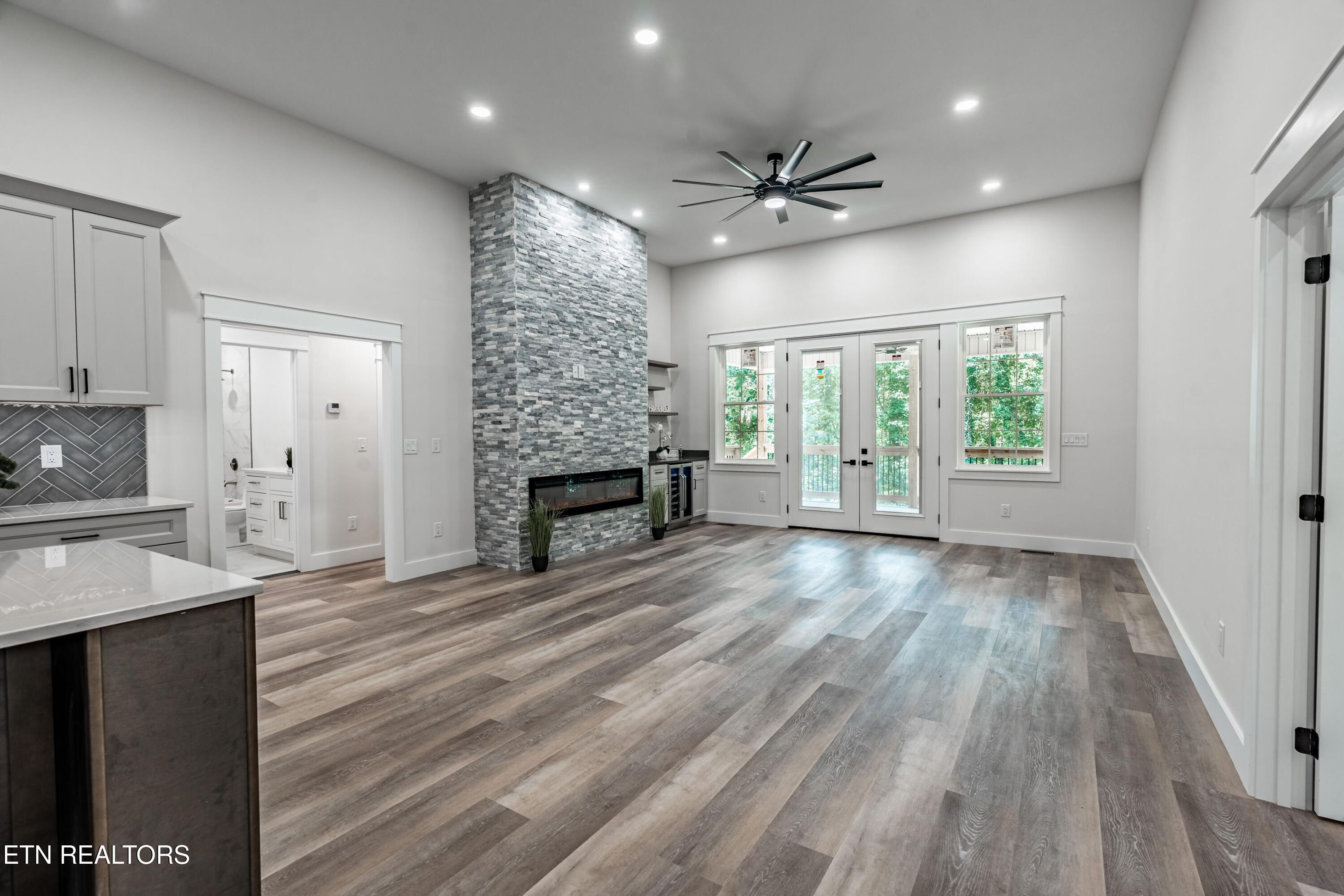 222 Oostanali Way Loudon TN 37774