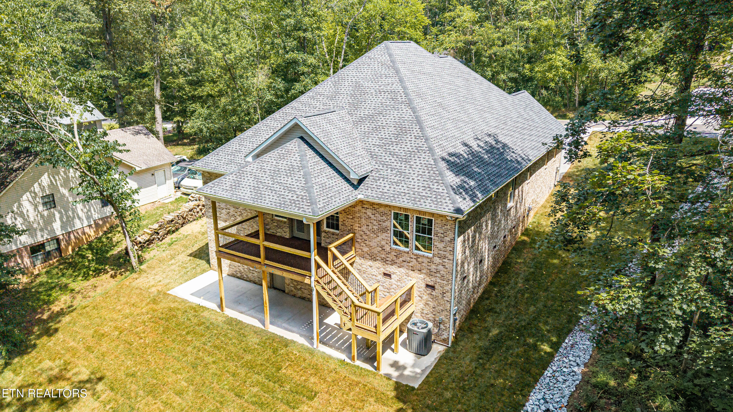 222 Oostanali Way Loudon TN 37774