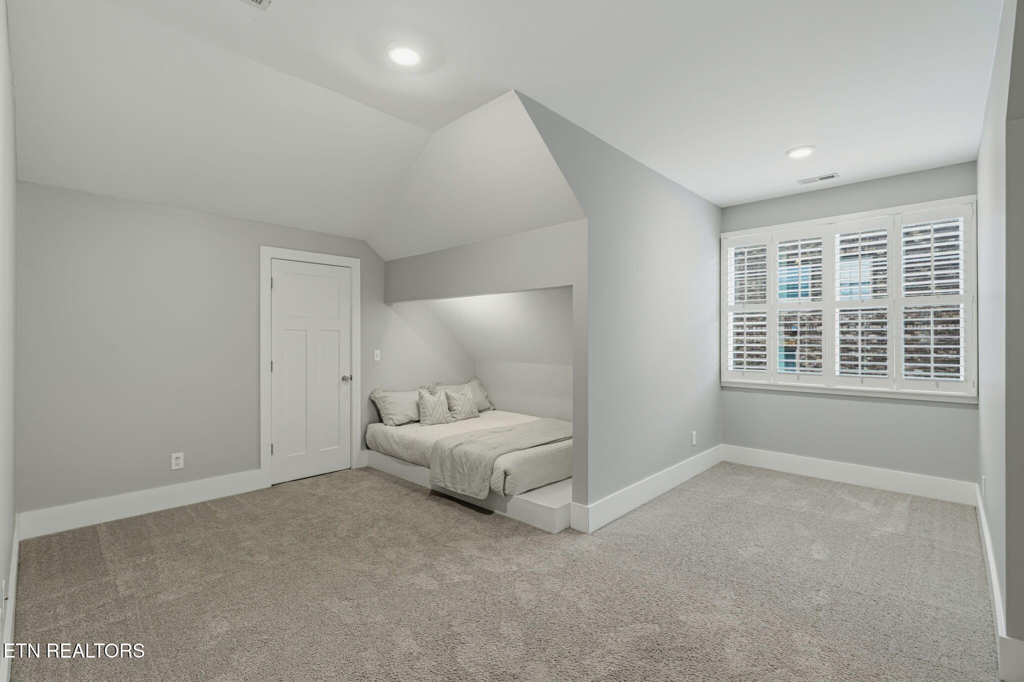 10011 Winter Sun Lane Knoxville TN 37922