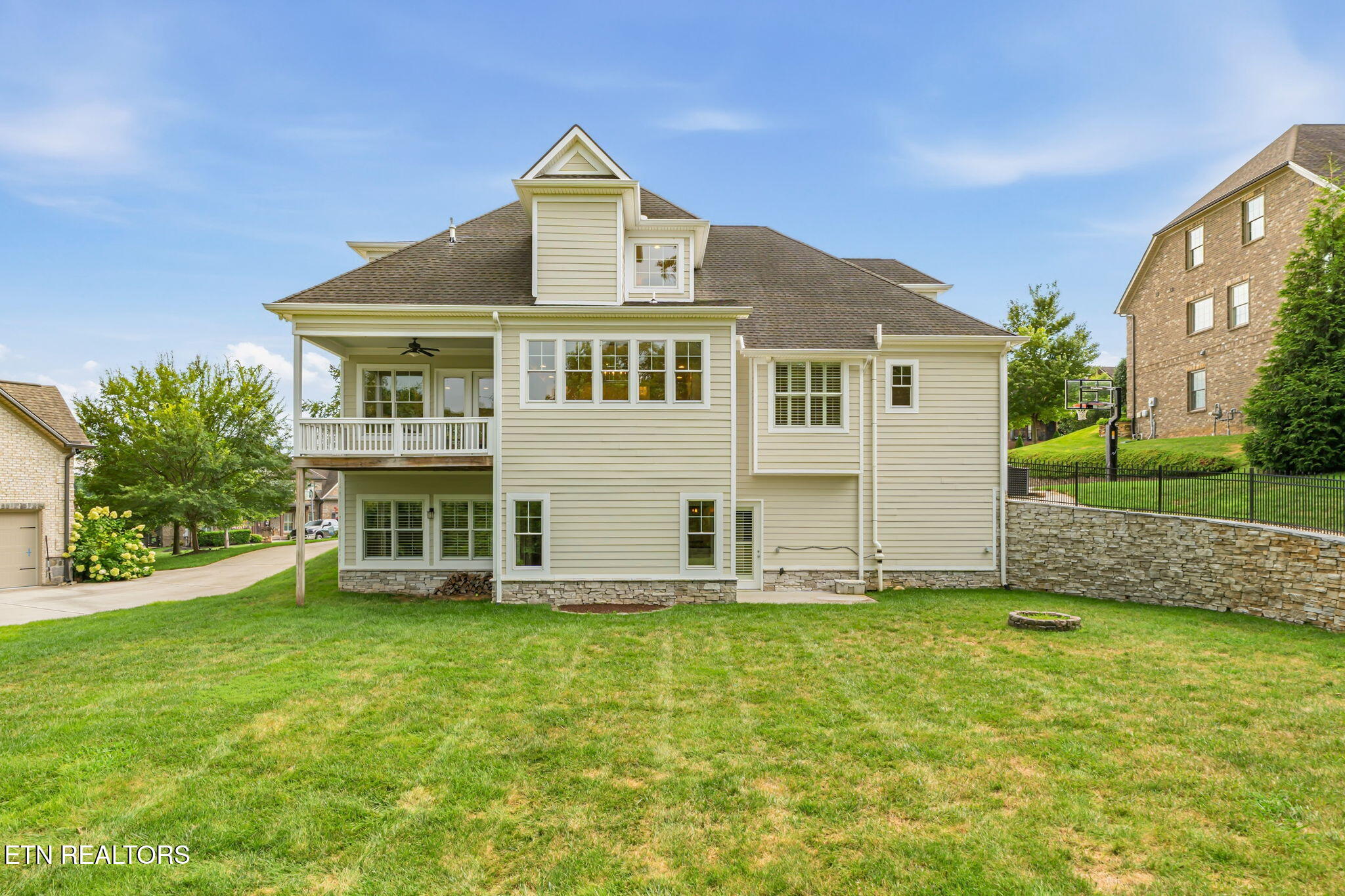 10011 Winter Sun Lane Knoxville TN 37922