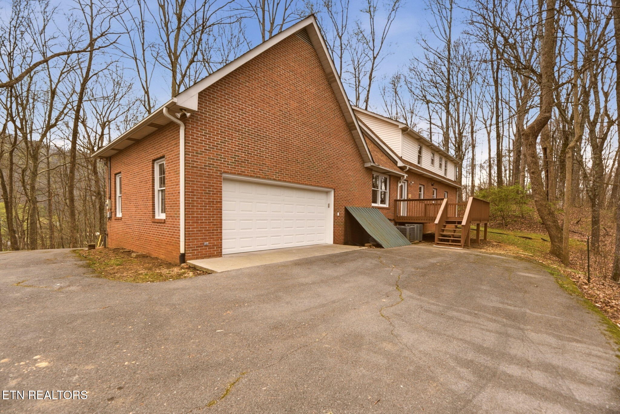 207 Strader Road Powell TN 37849