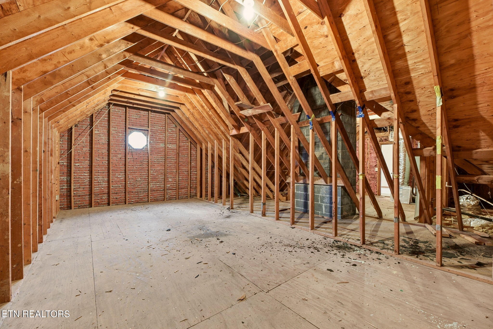 207 Strader Road Powell TN 37849