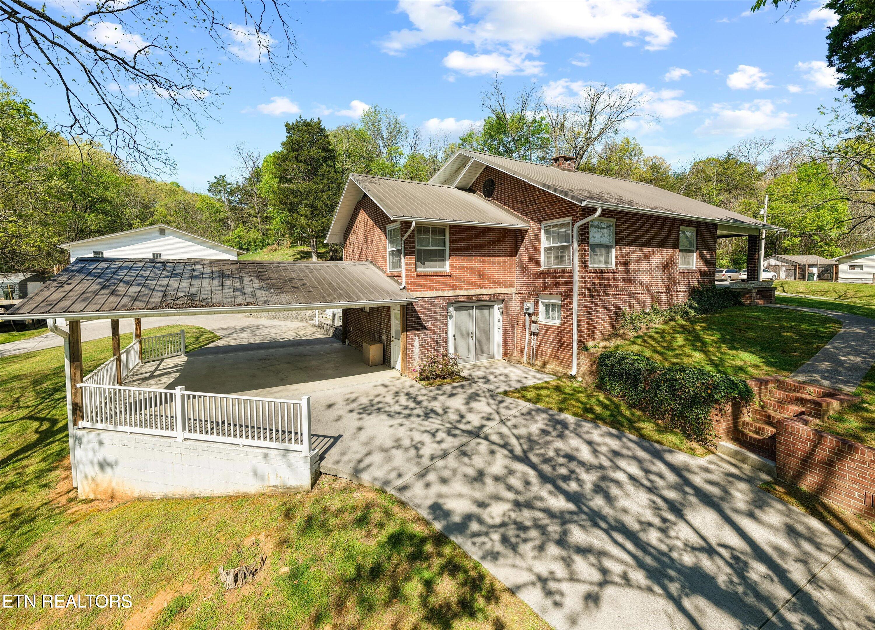1017 Old Knoxville Highway Sevierville TN 37862