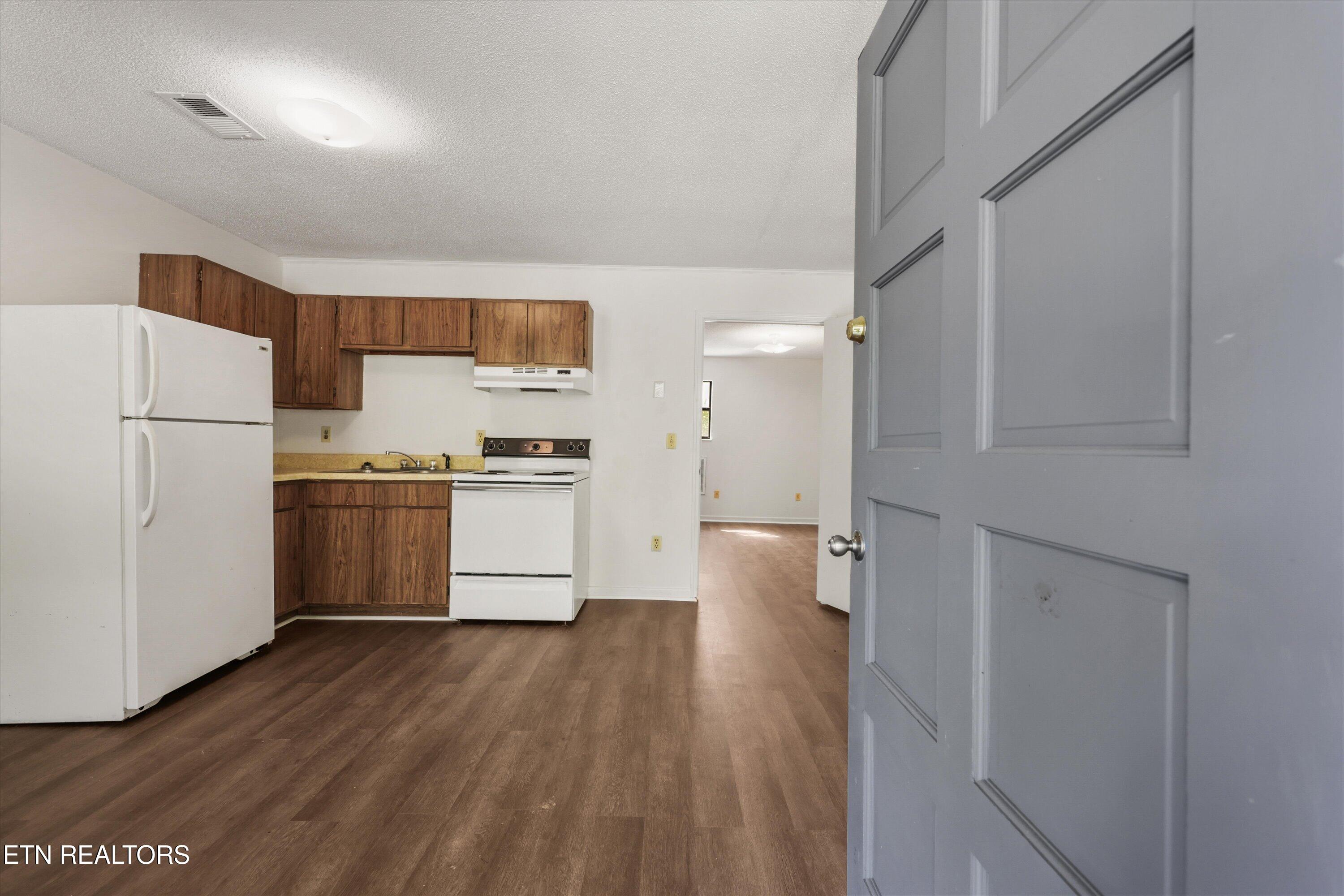 1017 Old Knoxville Highway Sevierville TN 37862