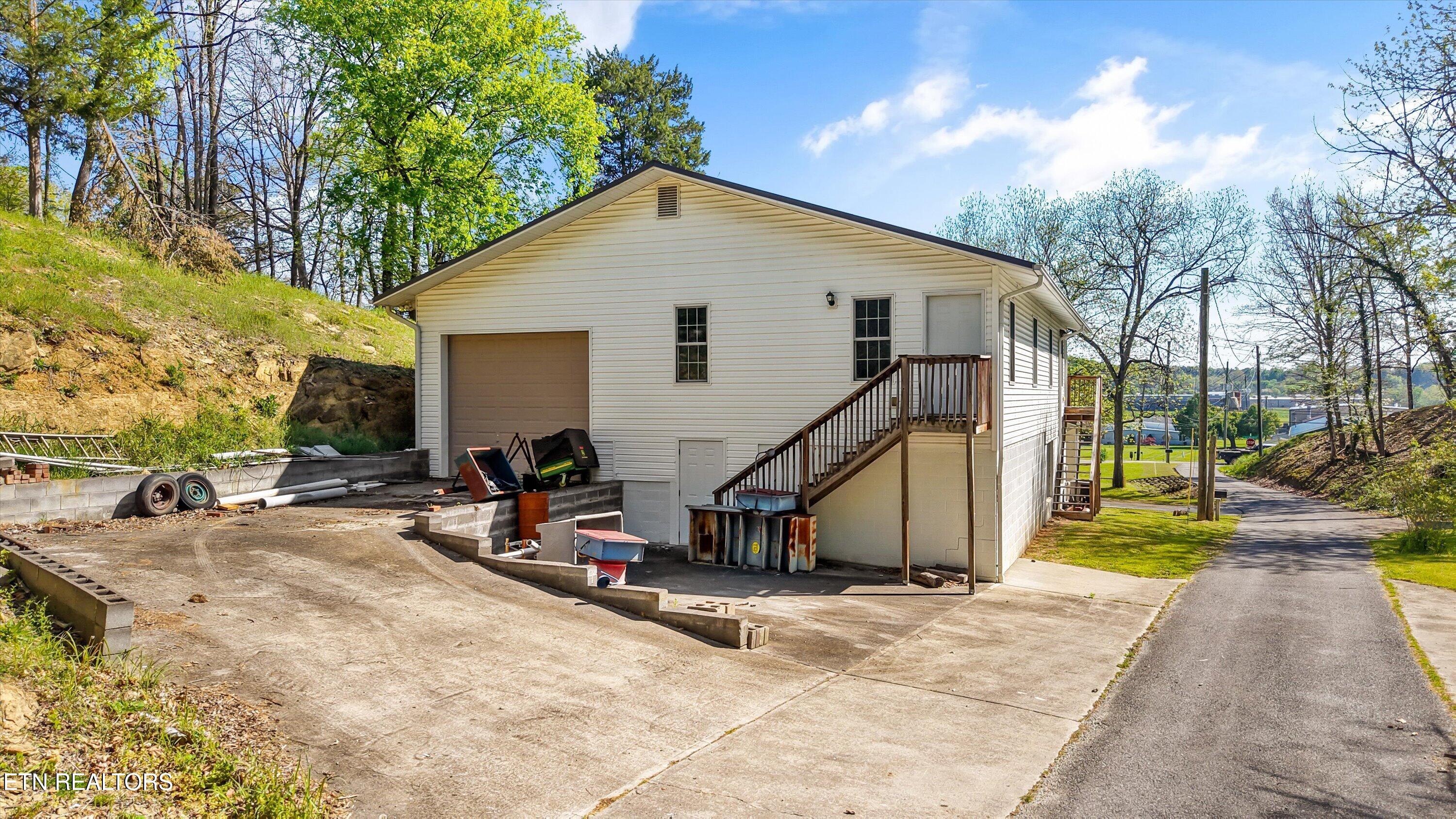 1017 Old Knoxville Highway Sevierville TN 37862