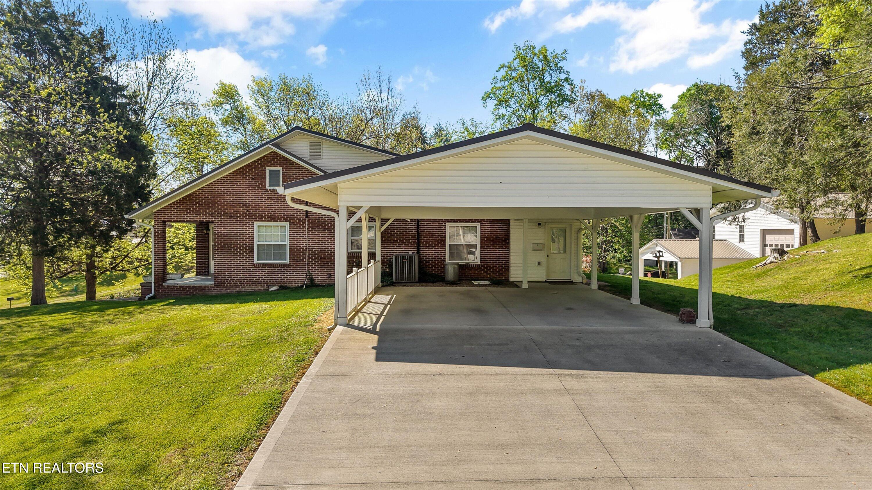 1017 Old Knoxville Highway Sevierville TN 37862