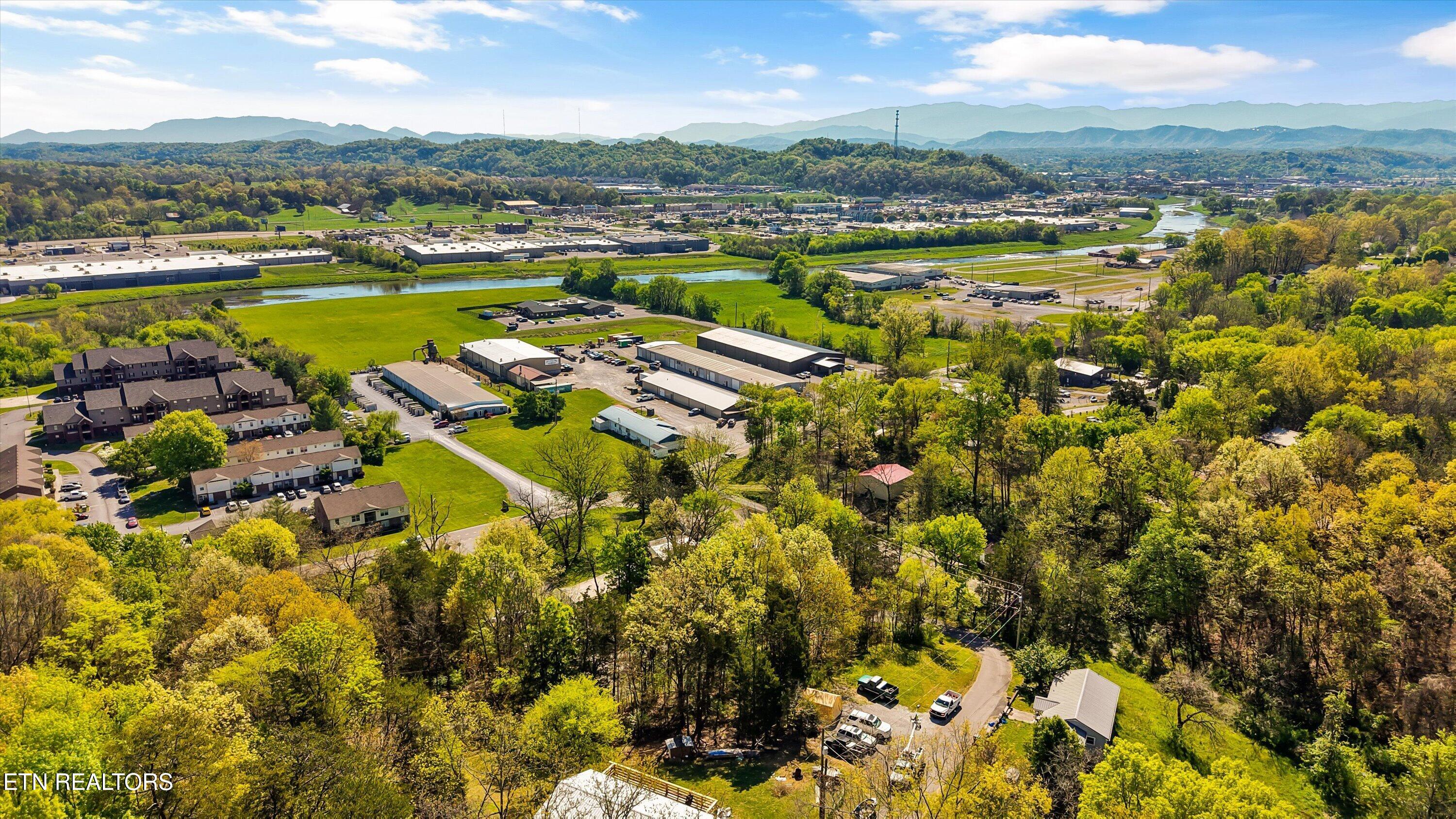 1017 Old Knoxville Highway Sevierville TN 37862