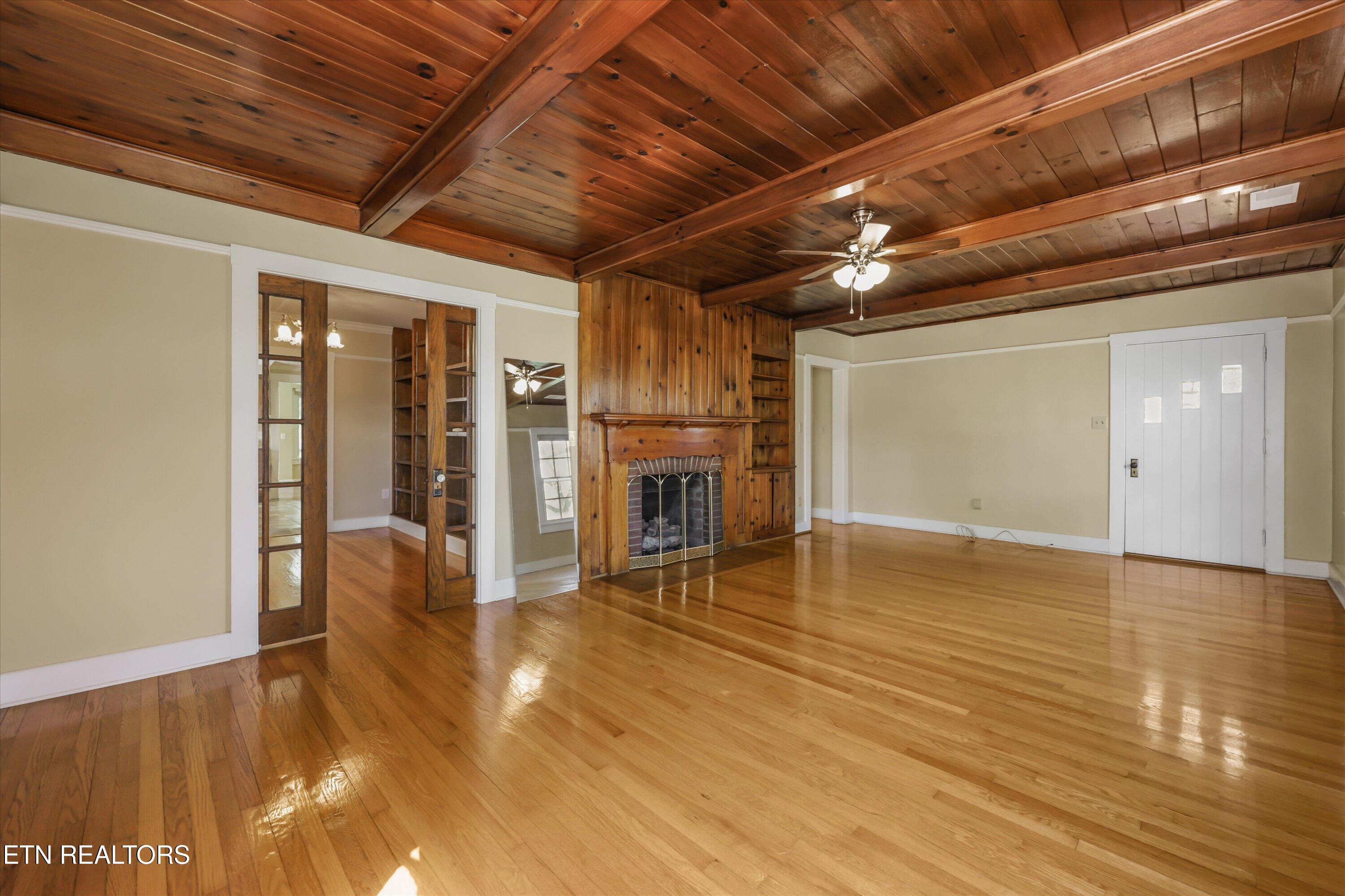 1017 Old Knoxville Highway Sevierville TN 37862