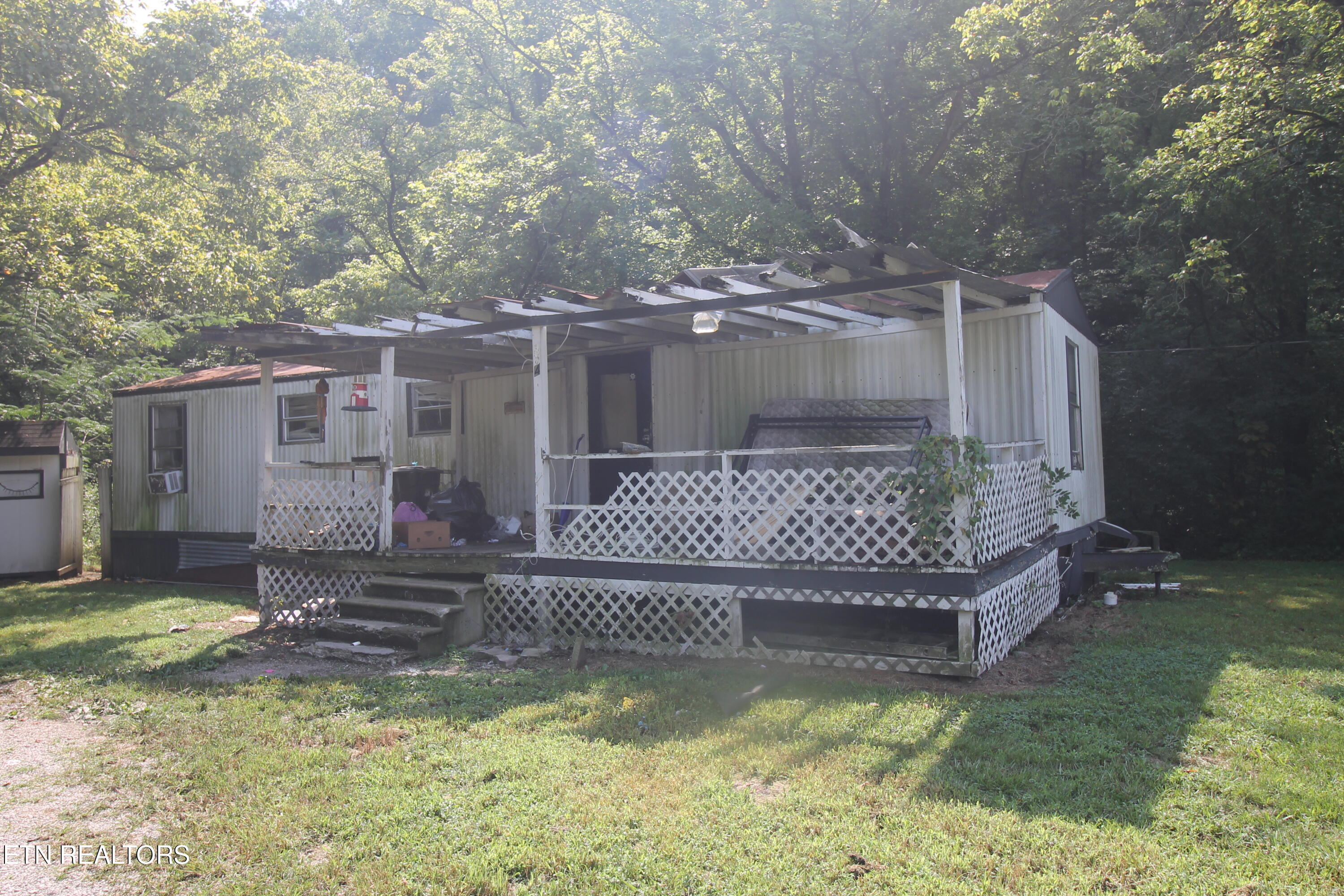 564 Keylon Drive Harriman TN 37748