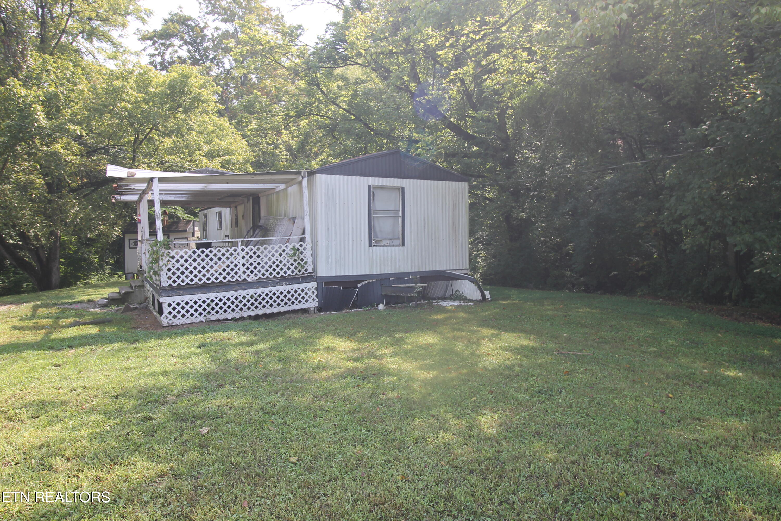 564 Keylon Drive Harriman TN 37748