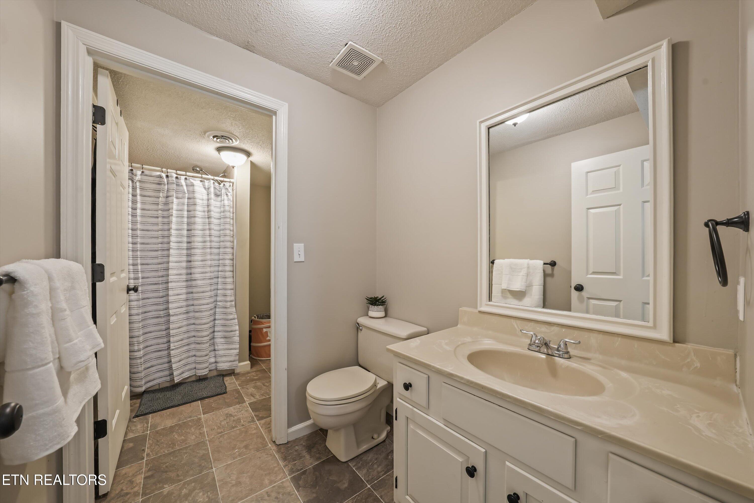 1308 Viking Drive Knoxville TN 37932