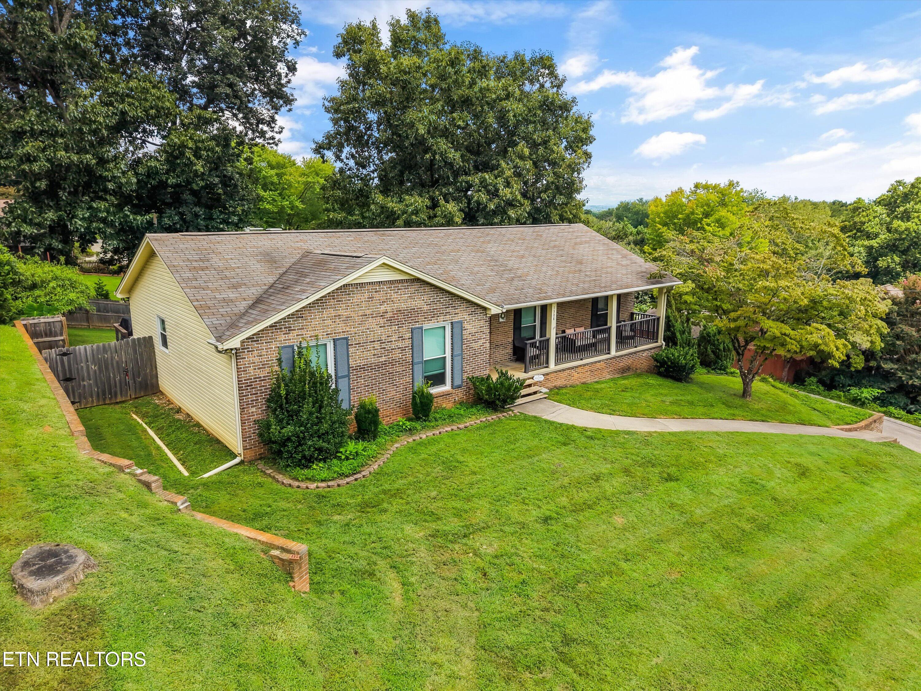 1308 Viking Drive Knoxville TN 37932