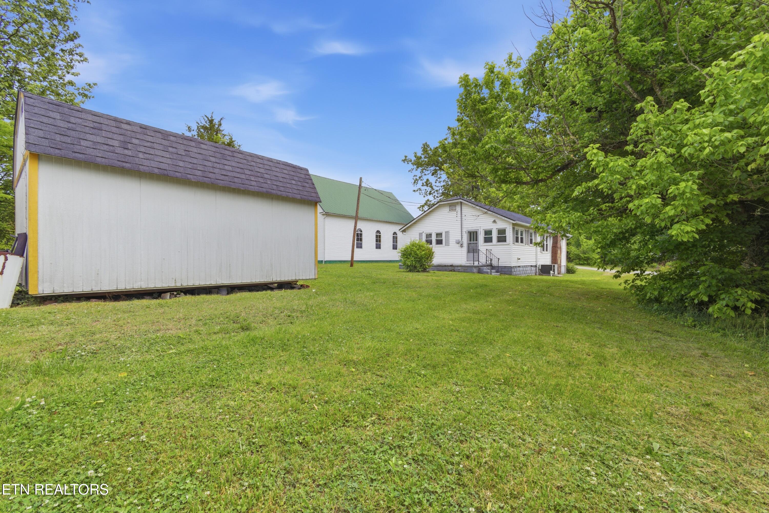 118 Woody Avenue Harriman TN 37748