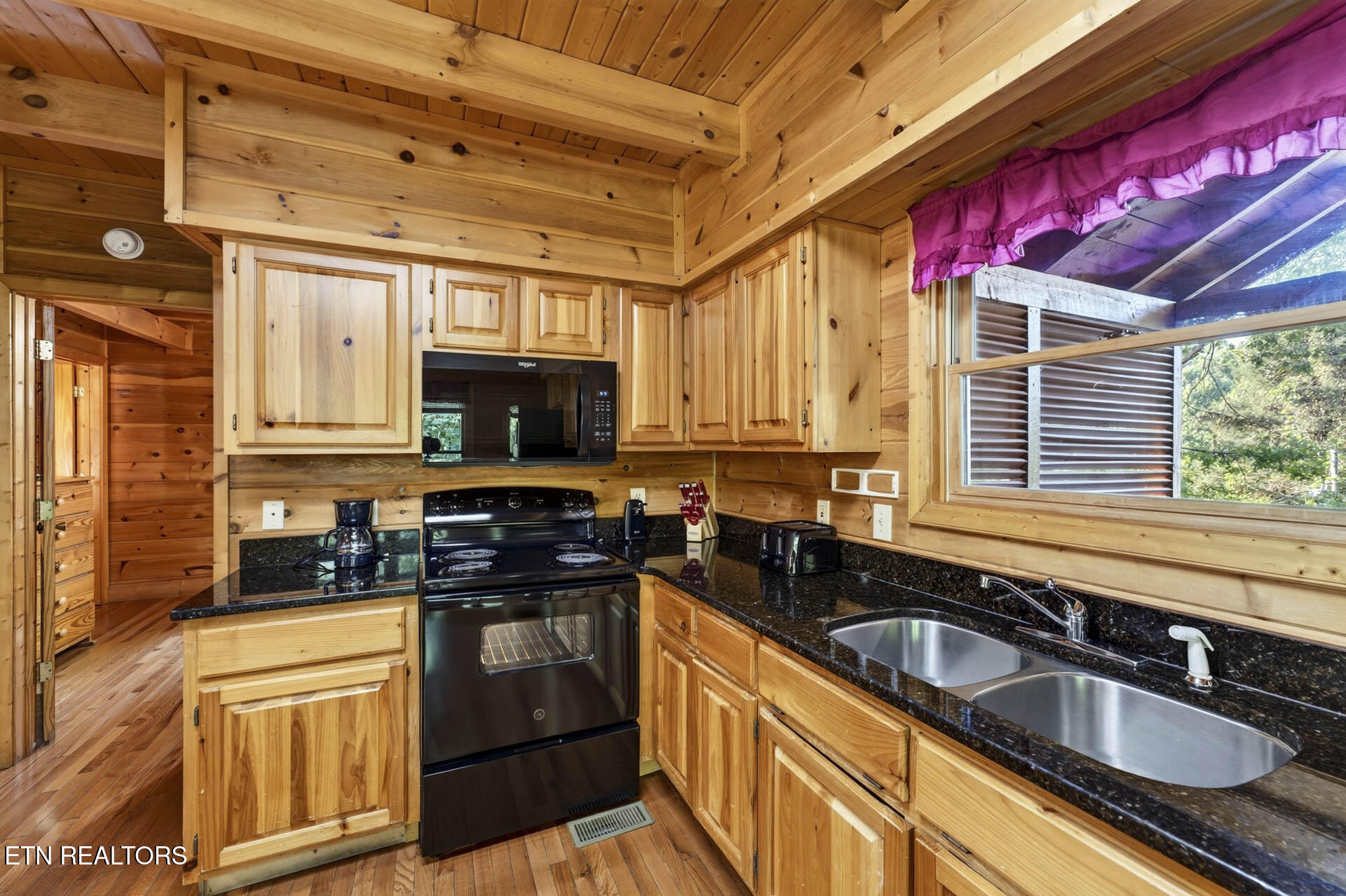 442 Silver Maple Lane Gatlinburg TN 37738