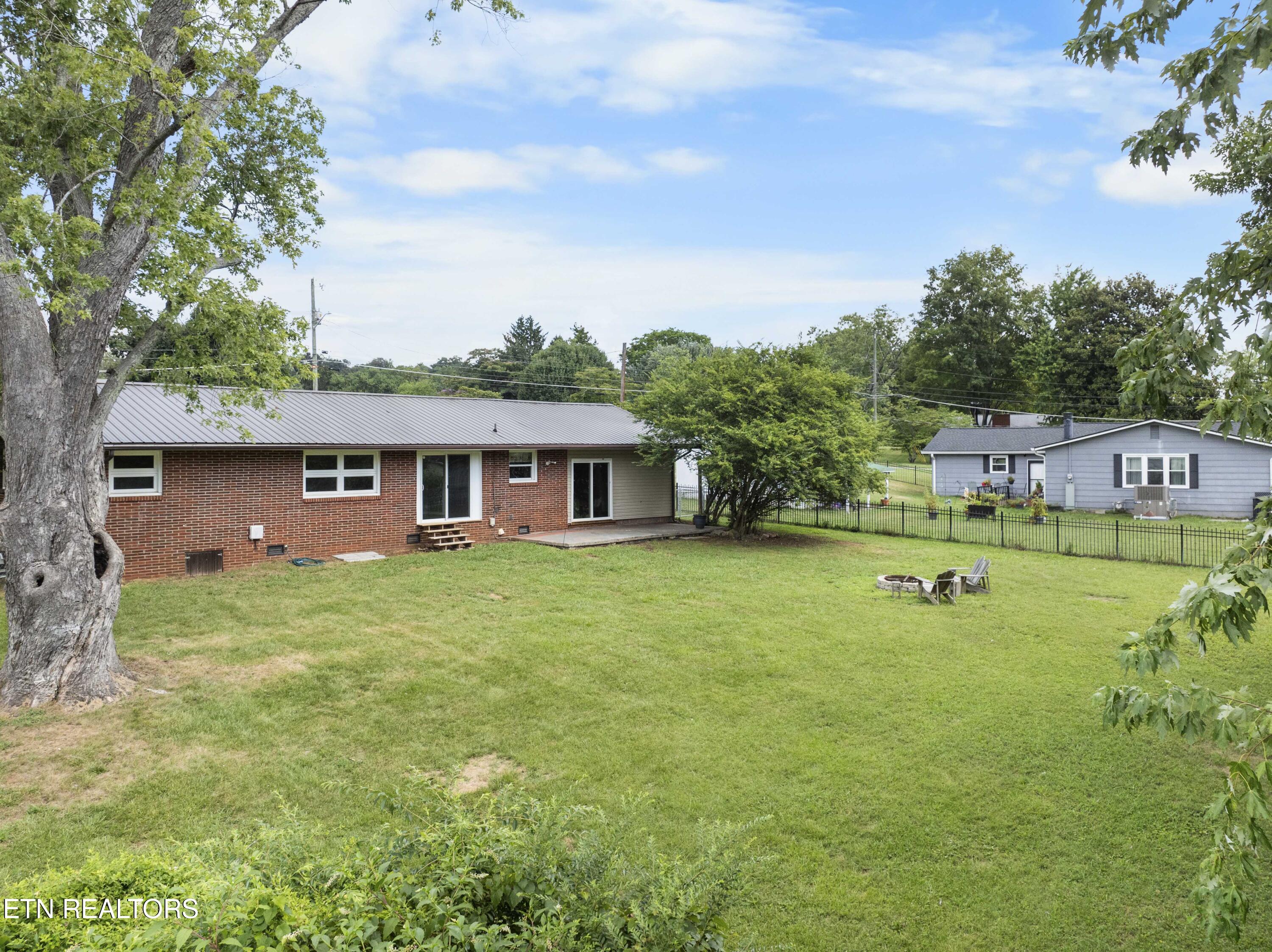 2312 Capri Drive Knoxville TN 37912
