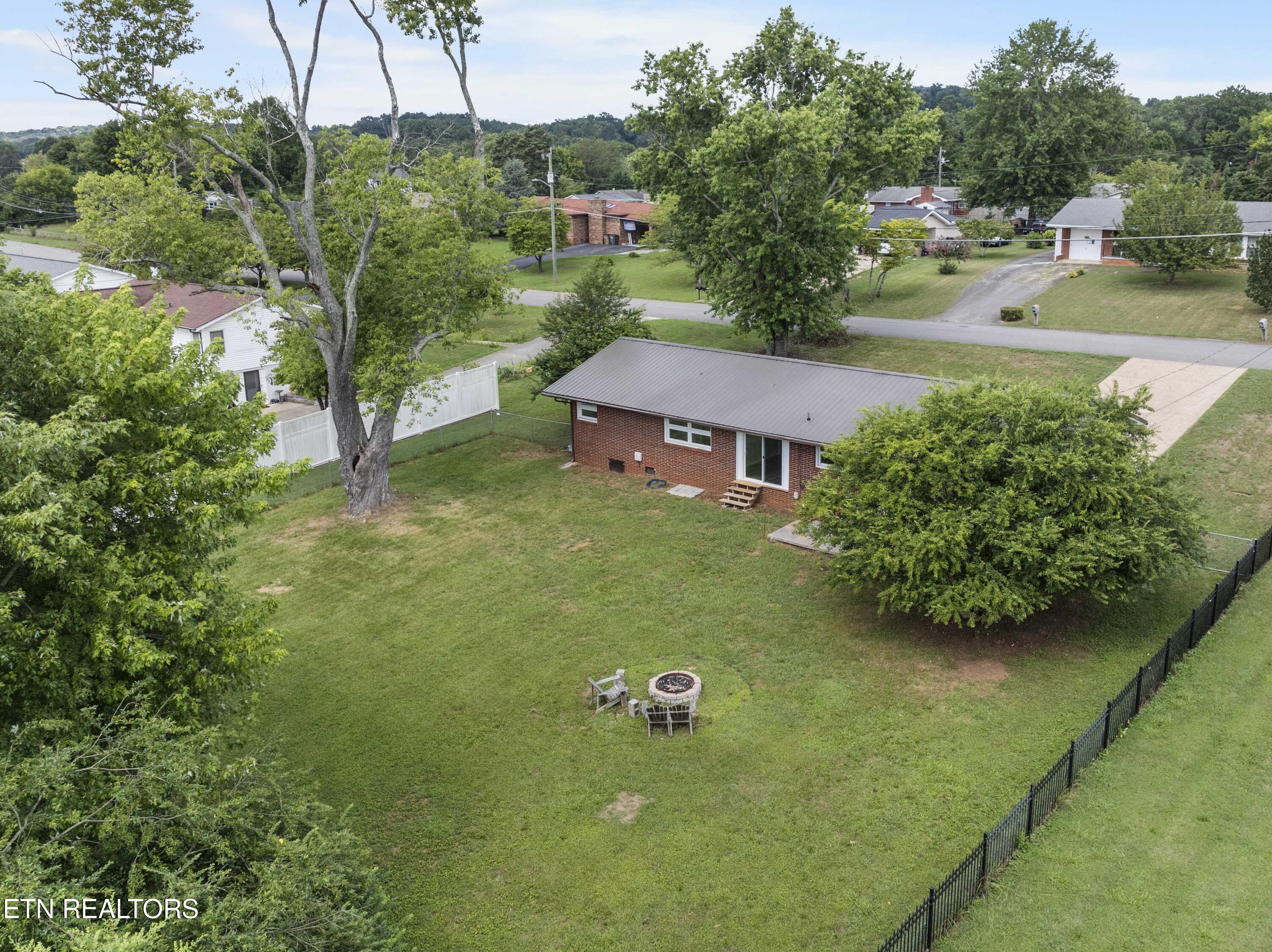 2312 Capri Drive Knoxville TN 37912