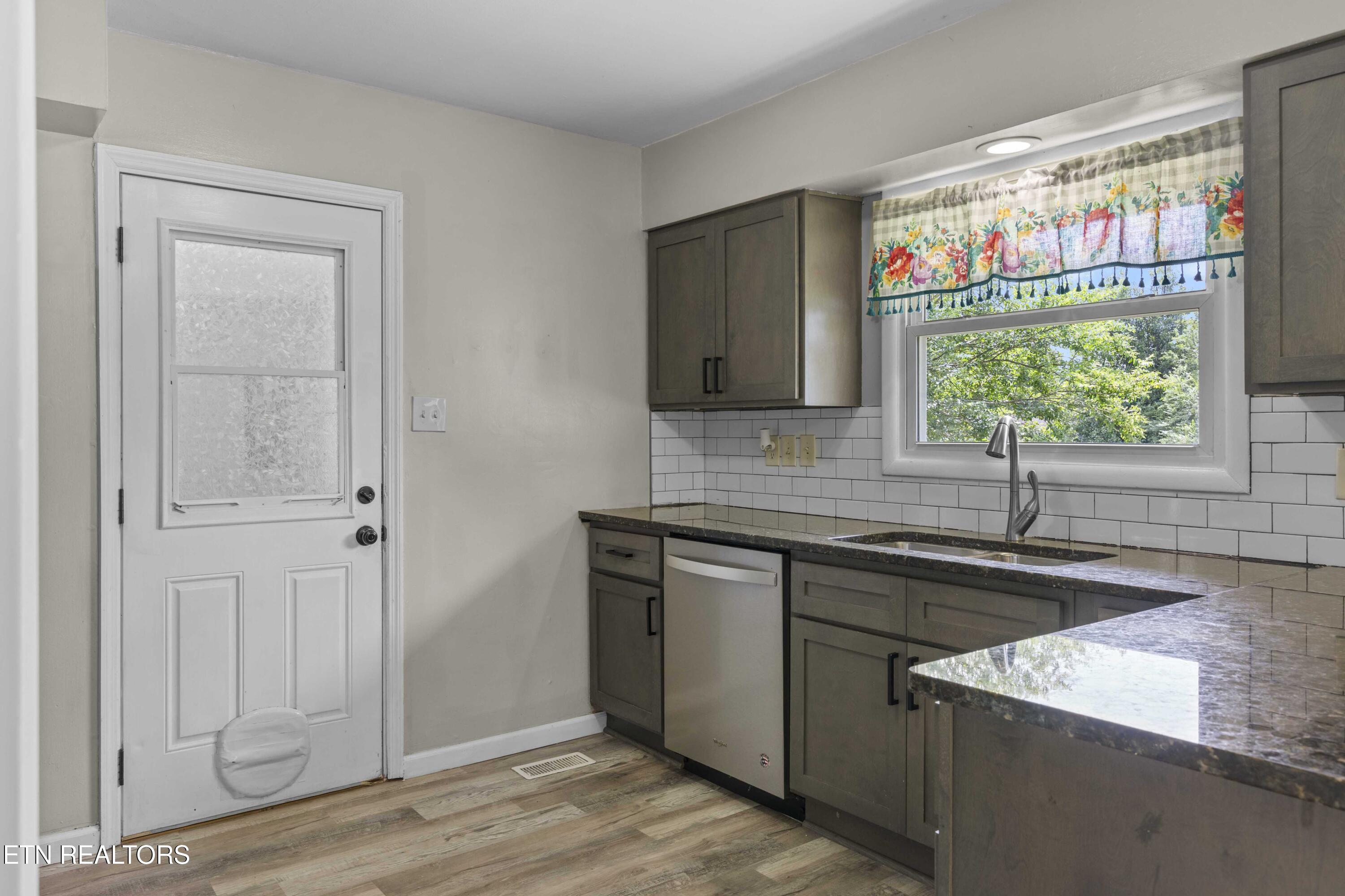 2312 Capri Drive Knoxville TN 37912
