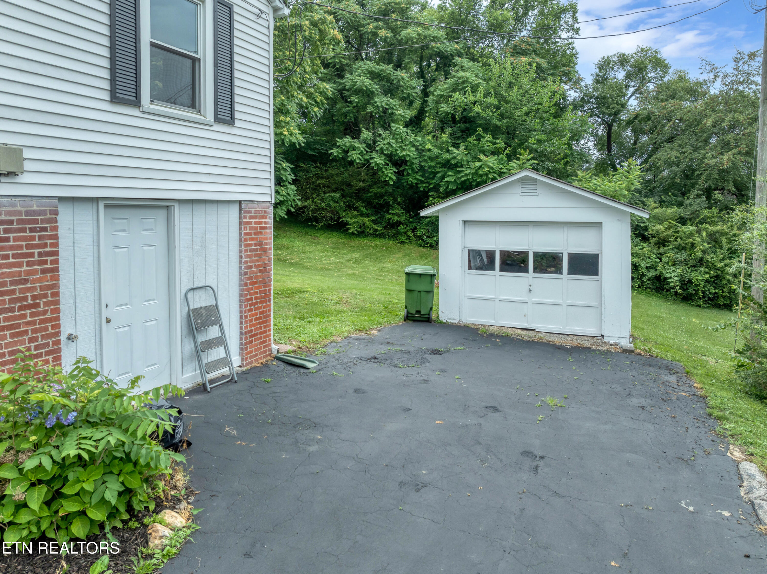 115 S Everett High Road Maryville TN 37804