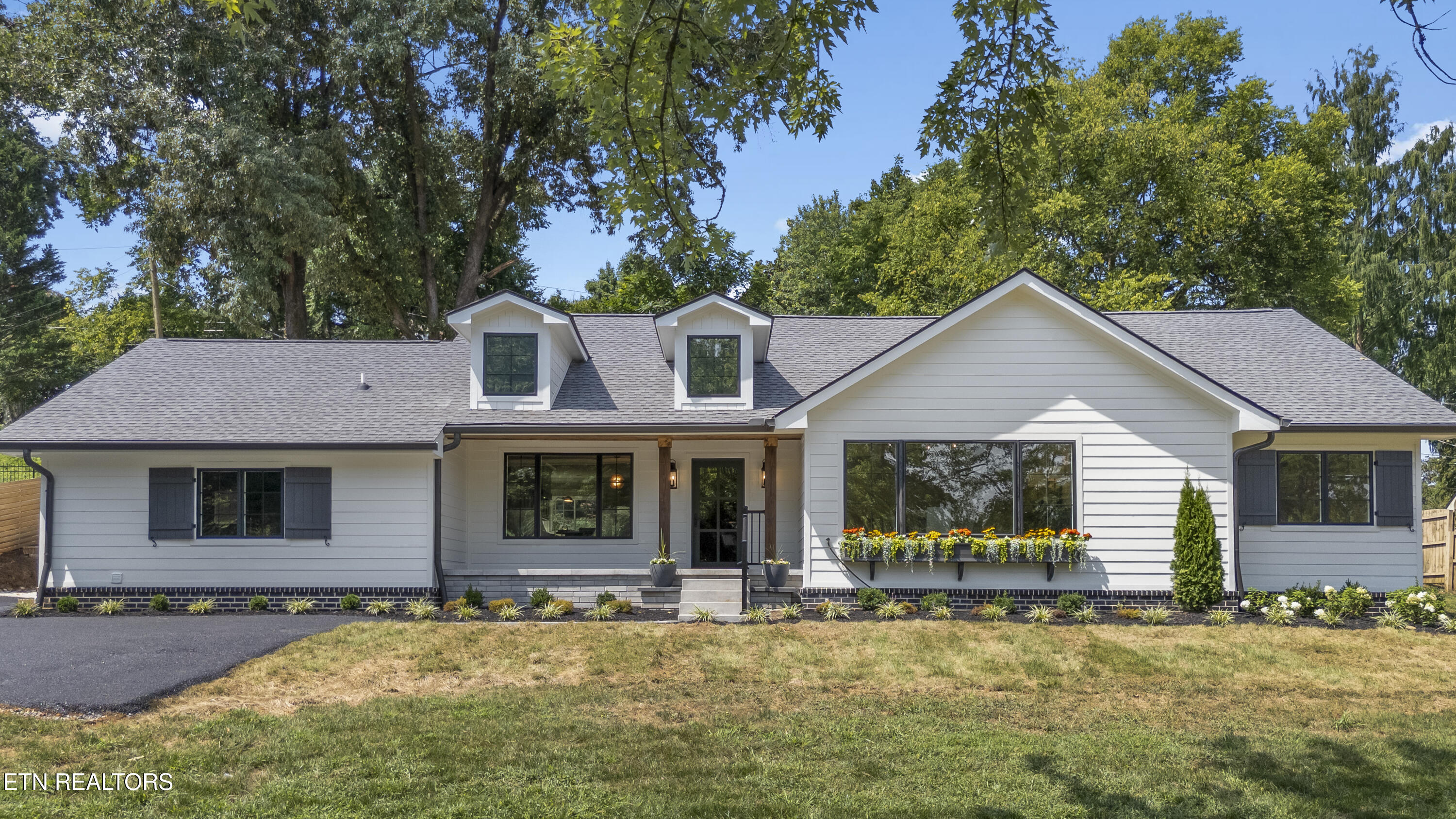 749 Cherokee Boulevard Knoxville TN 37919
