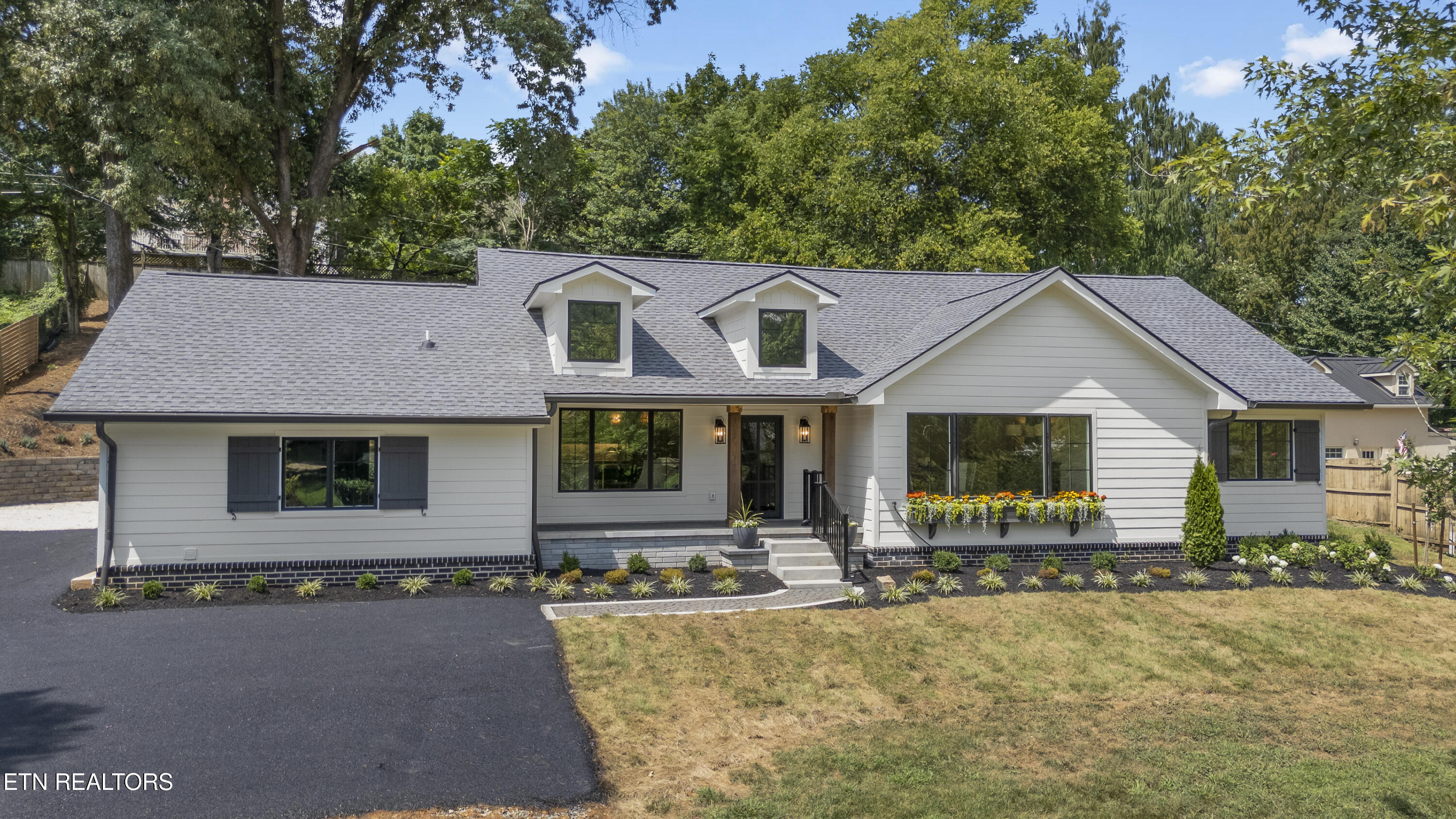 749 Cherokee Boulevard Knoxville TN 37919